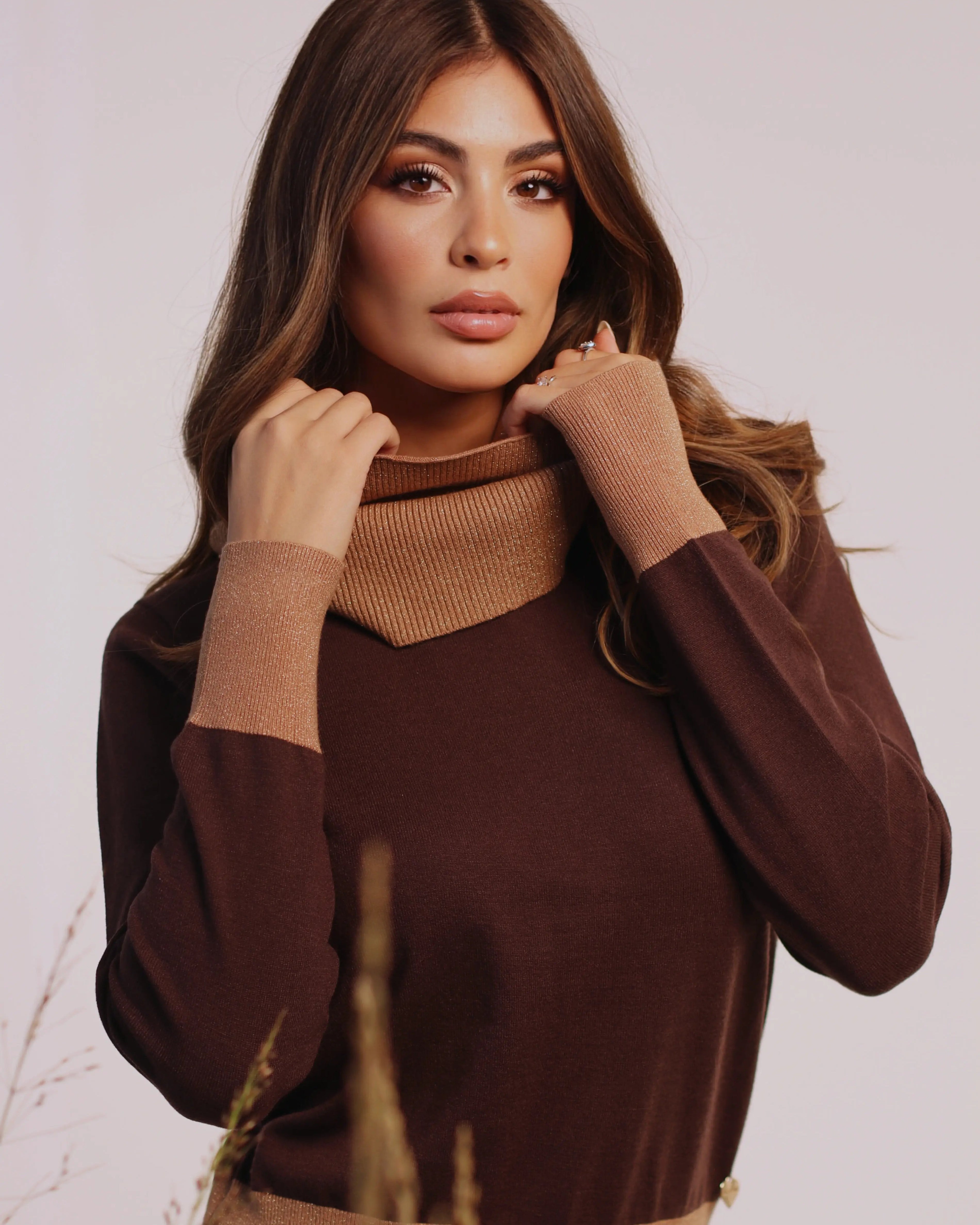 Maglia girocollo con profili a contrasto e collo staccabile DORABELLA