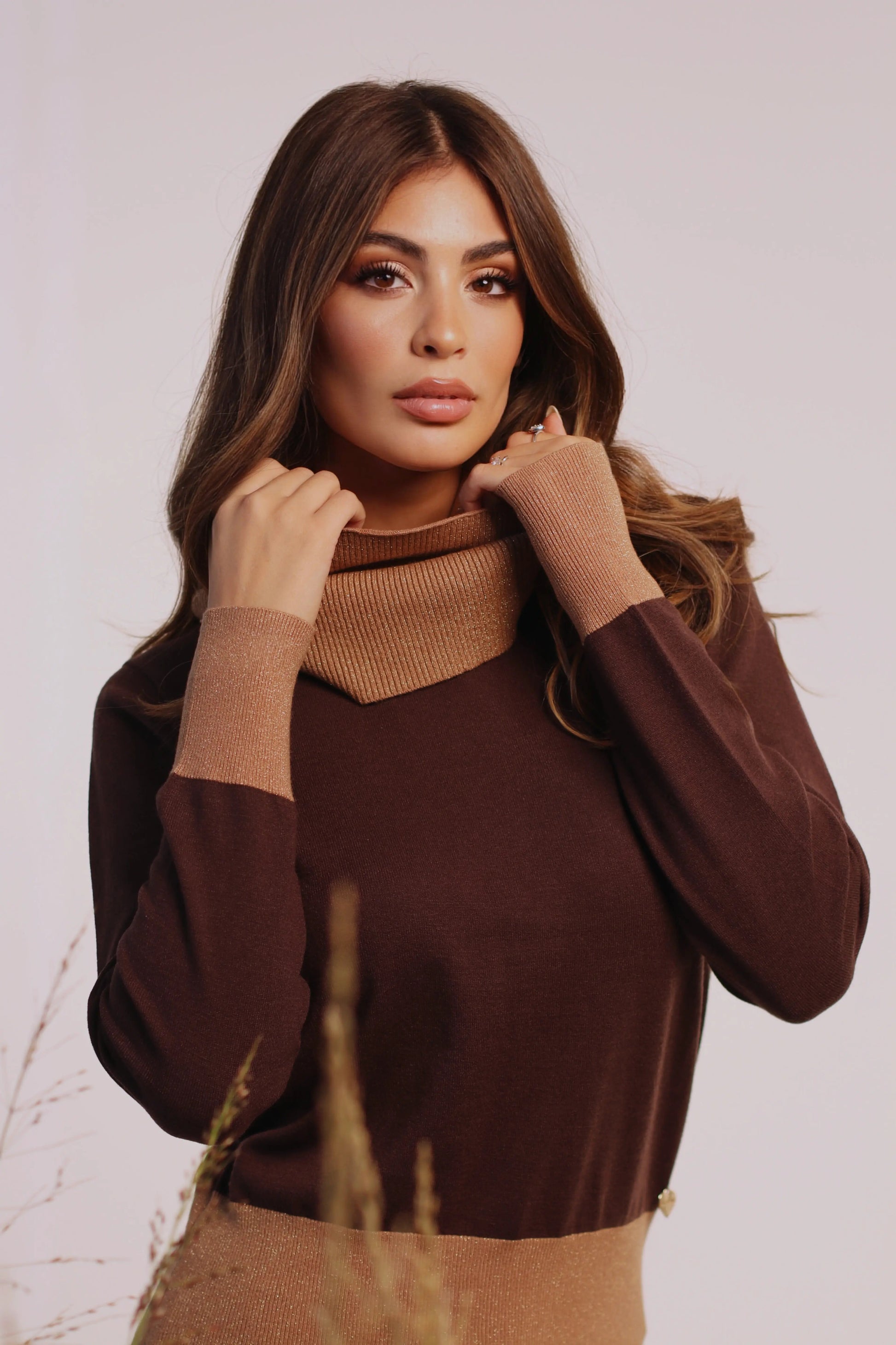 Maglia girocollo con profili a contrasto e collo staccabile DORABELLA