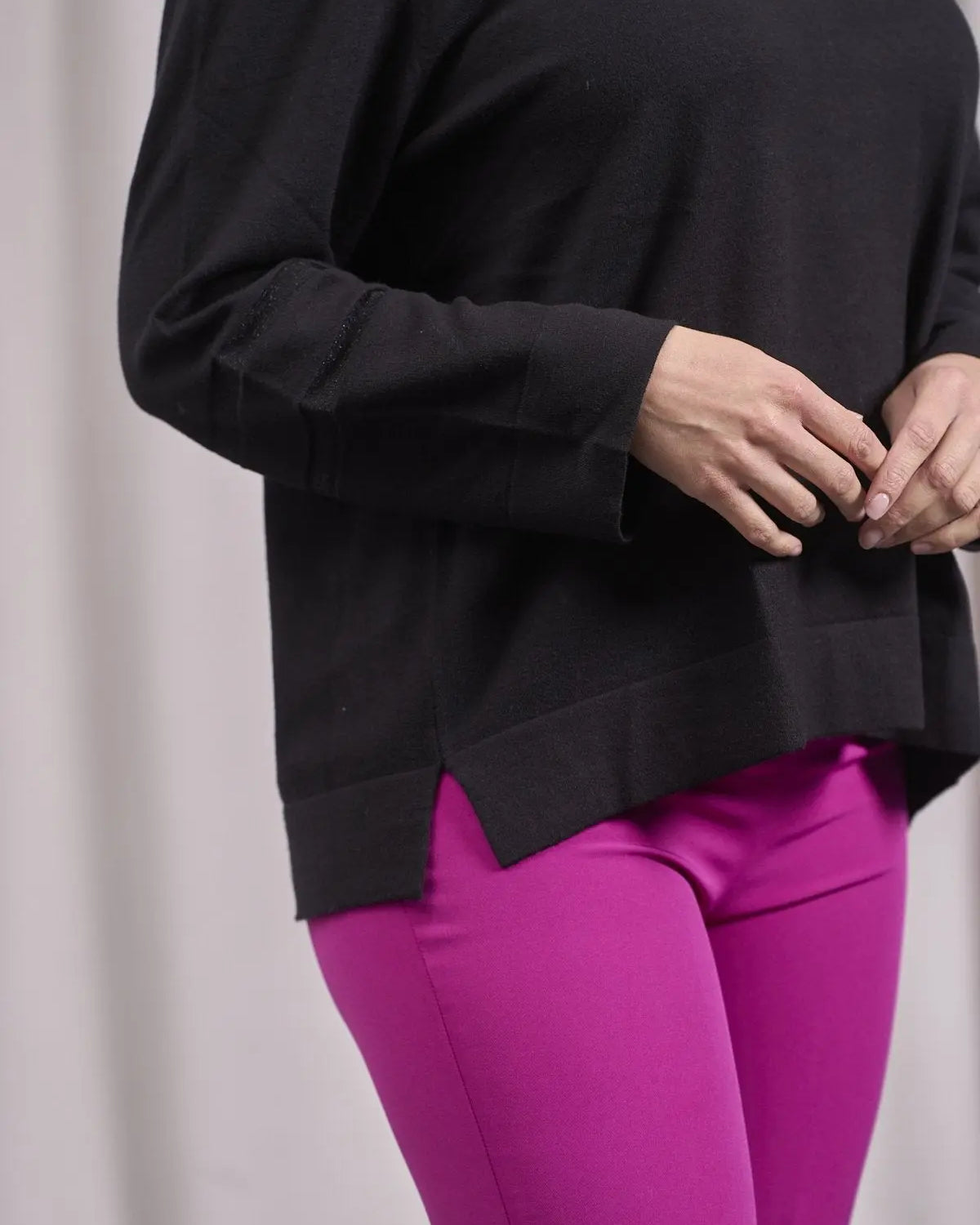 Maglia girocollo con spacchi e inserti in lurex NERO IRONICA