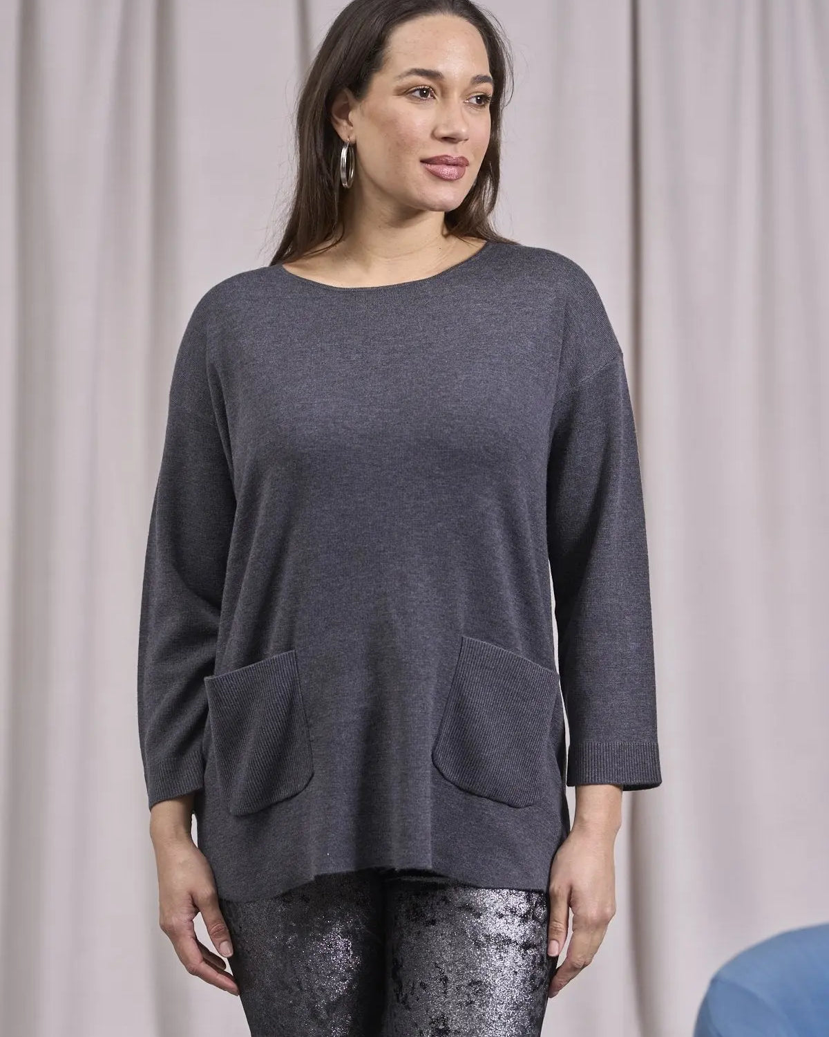 Maglia girocollo con tasche frontali ANTRACITE IRONICA