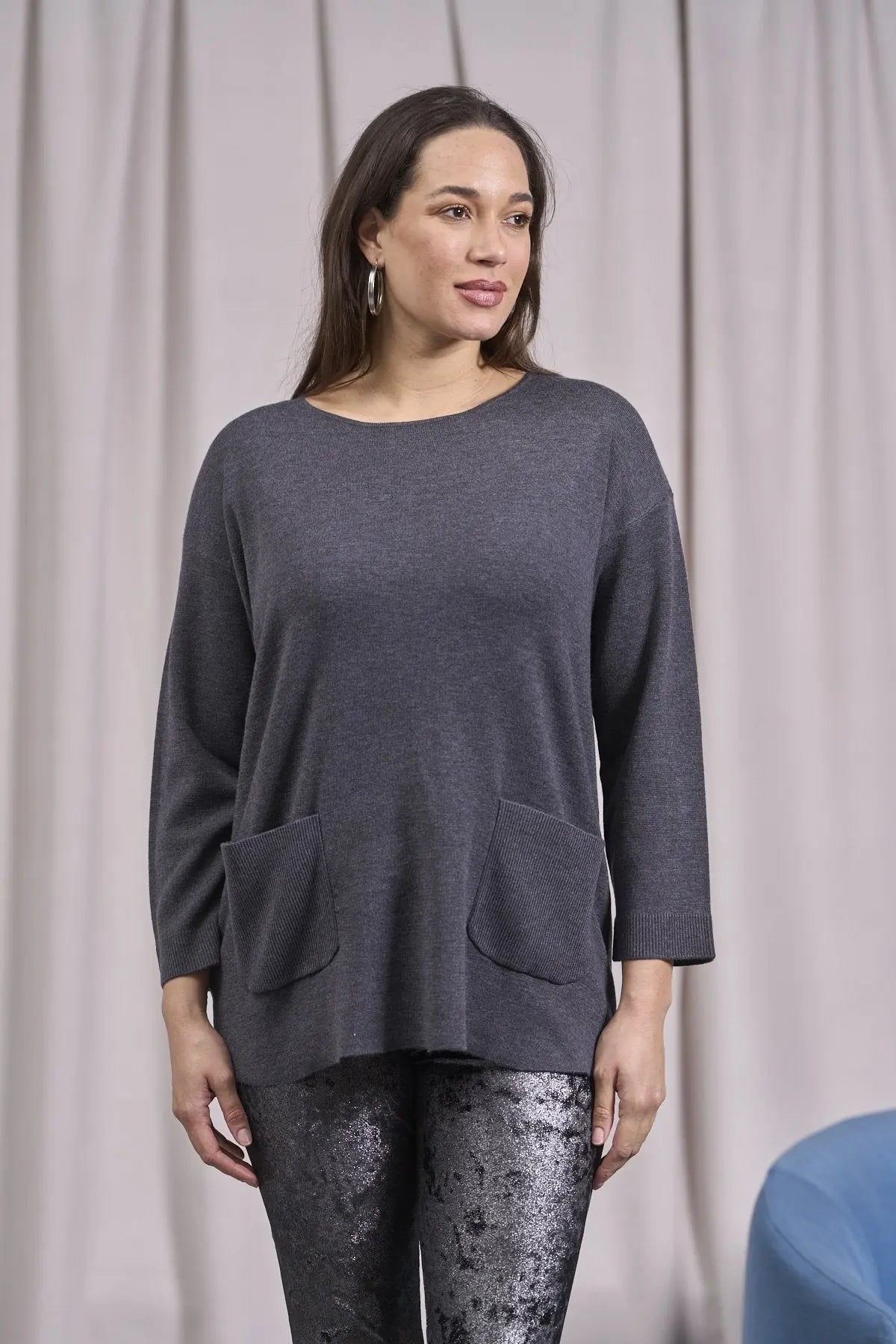 Maglia girocollo con tasche frontali ANTRACITE IRONICA