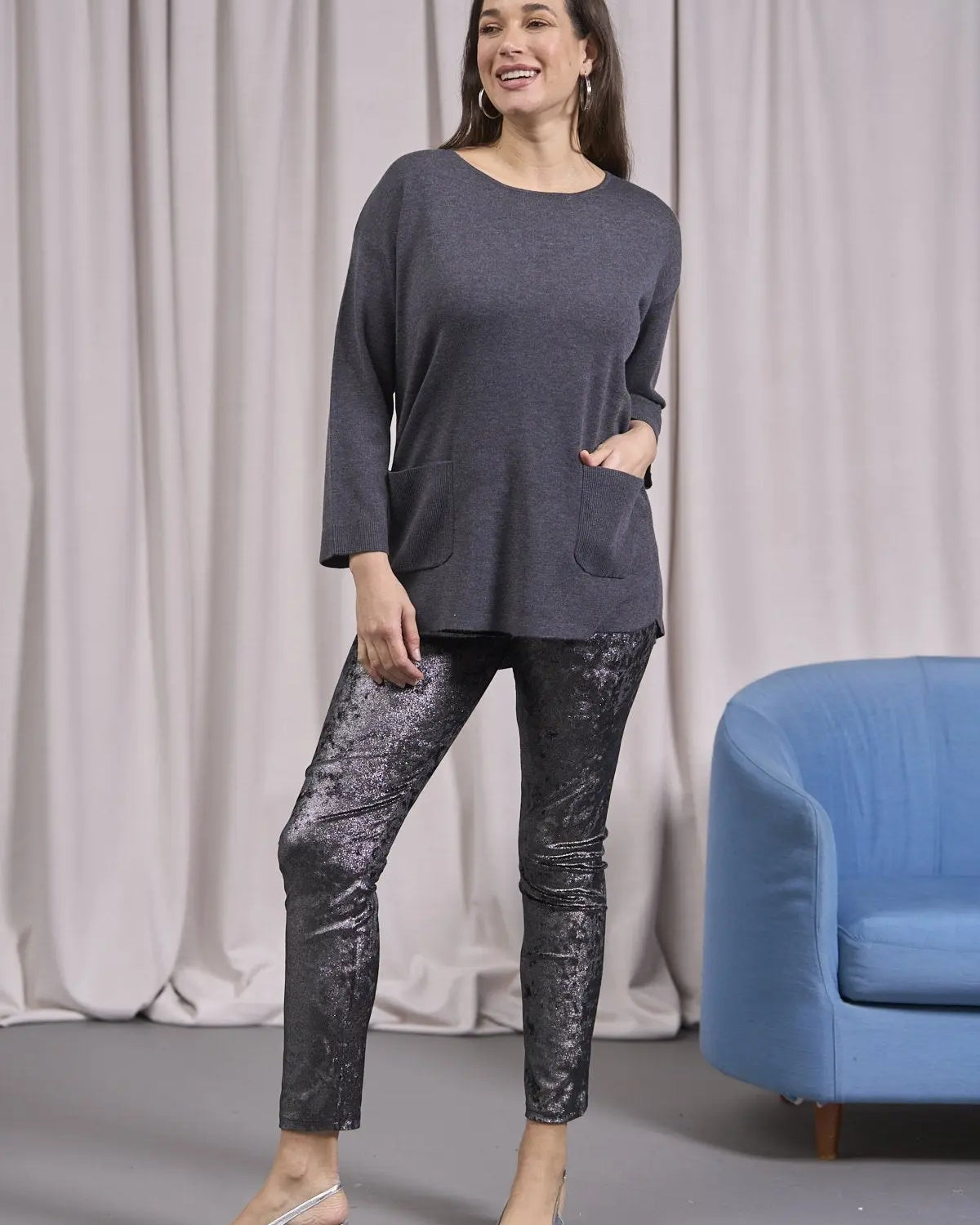 Maglia girocollo con tasche frontali ANTRACITE IRONICA