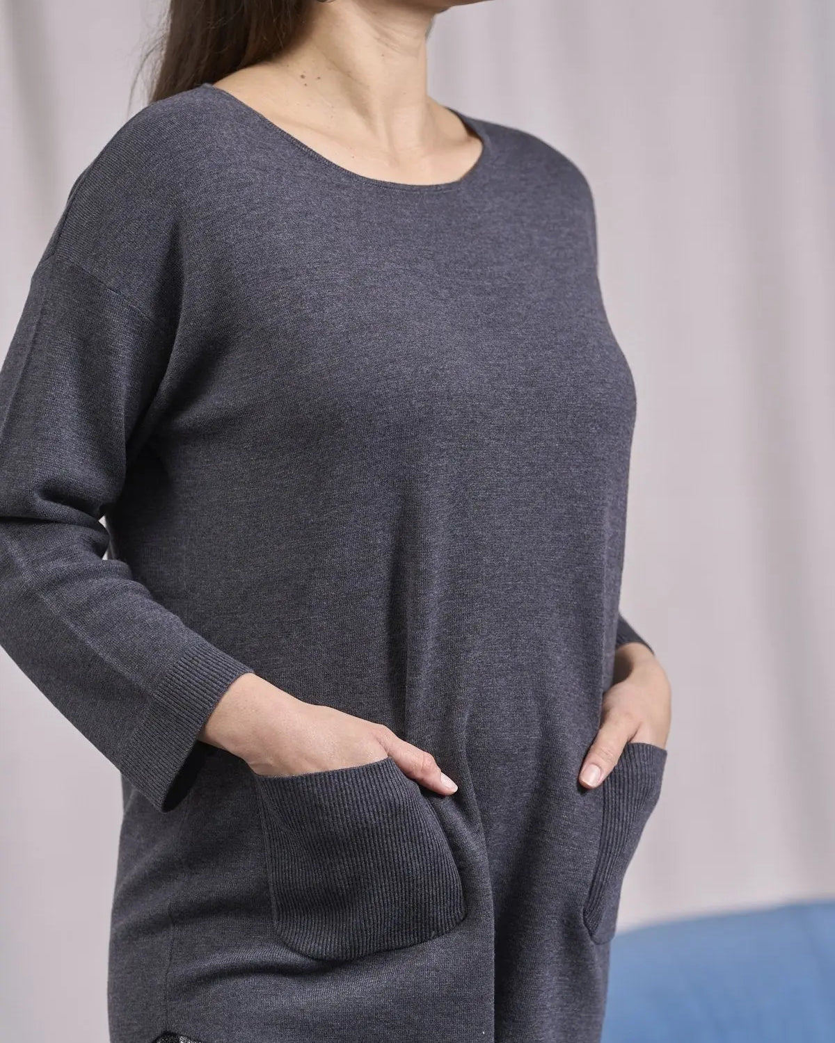 Maglia girocollo con tasche frontali ANTRACITE IRONICA