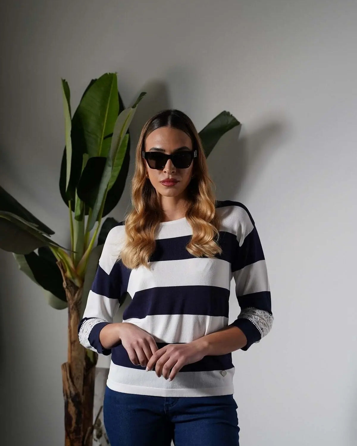 Maglia girocollo in filato a righe di misto viscosa con dettagli in pizzo BLU DORABELLA