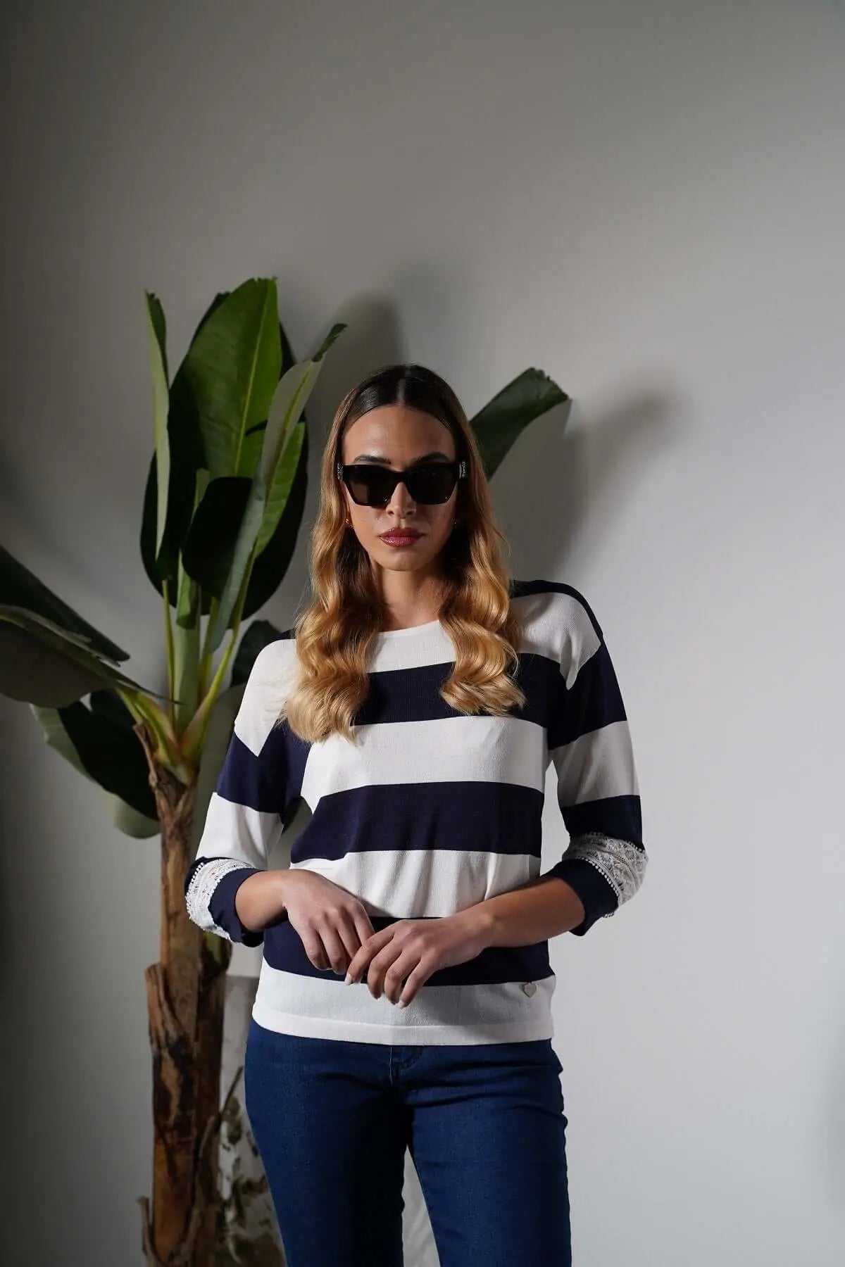 Maglia girocollo in filato a righe di misto viscosa con dettagli in pizzo BLU DORABELLA