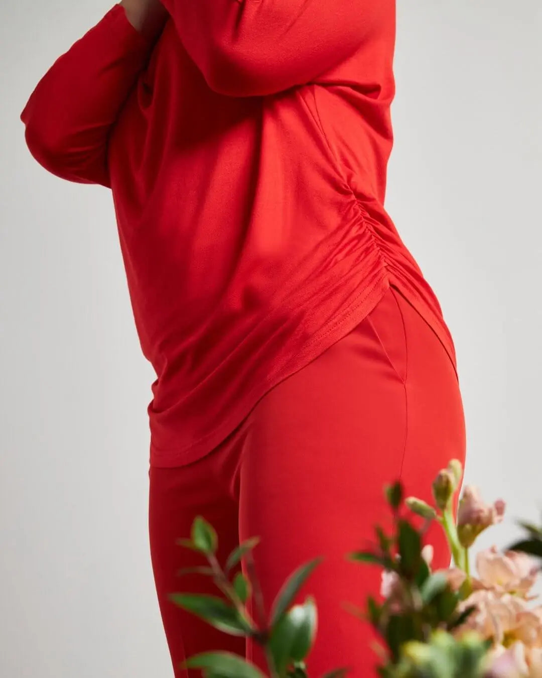 Maglia in jersey di viscosa elasticizzata con scollo ad anello ed arricciature PAPAVERO DORABELLA