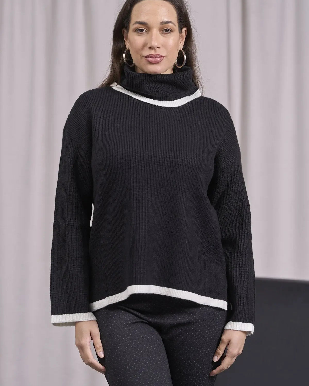 Maglia over costine con orli a contrasto NERO DORABELLA