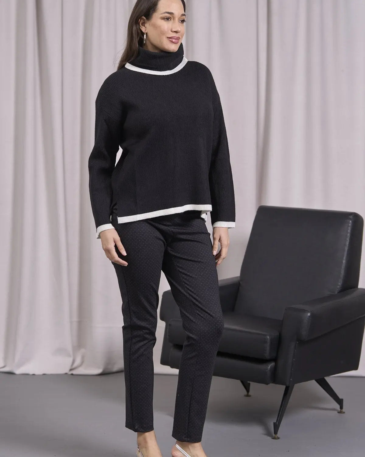 Maglia over costine con orli a contrasto NERO DORABELLA