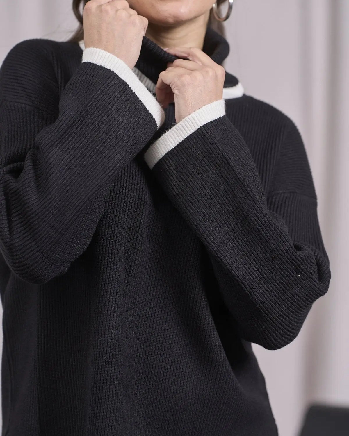 Maglia over costine con orli a contrasto NERO DORABELLA