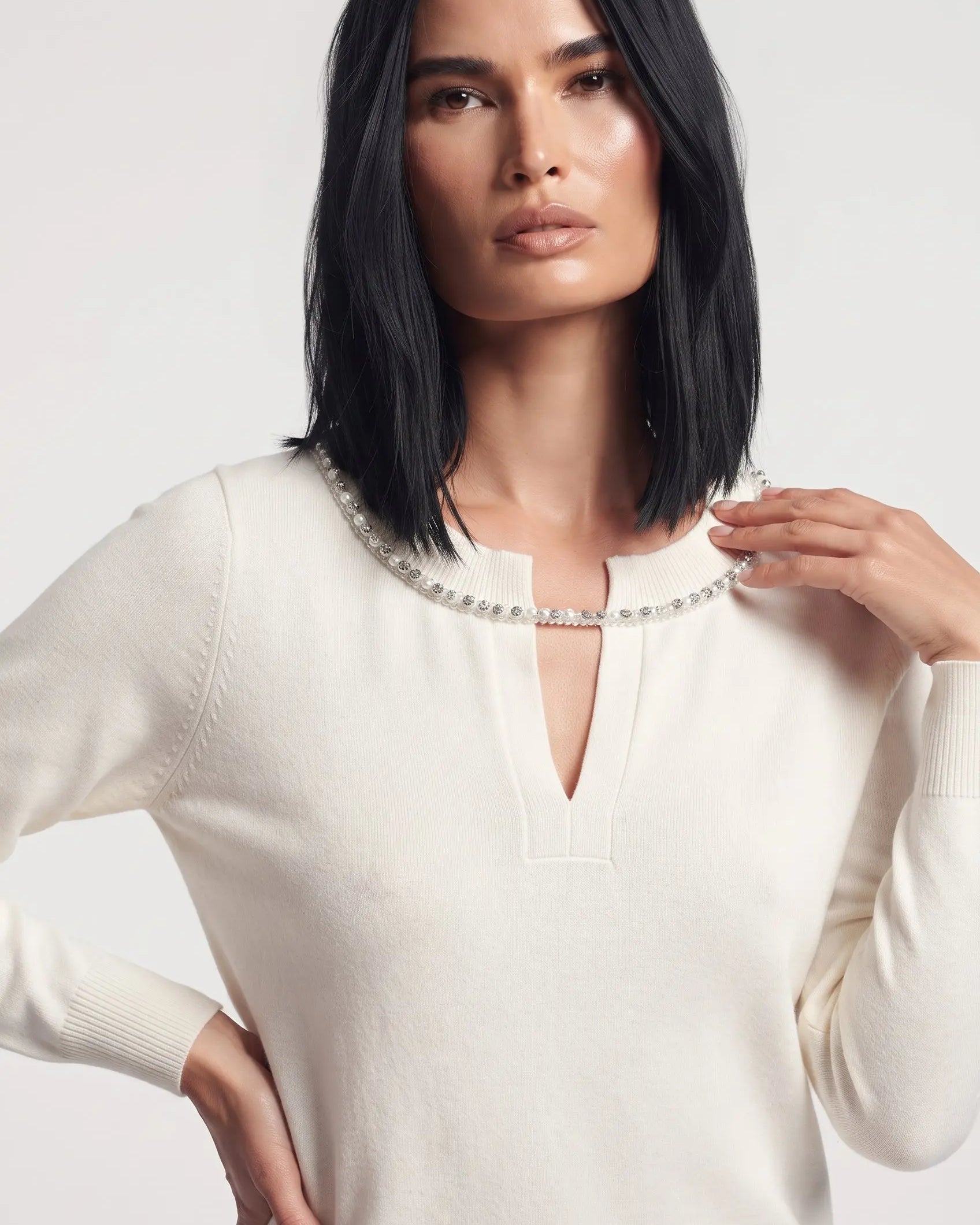 Maglia scollo a V con dettagli girocollo DORABELLA