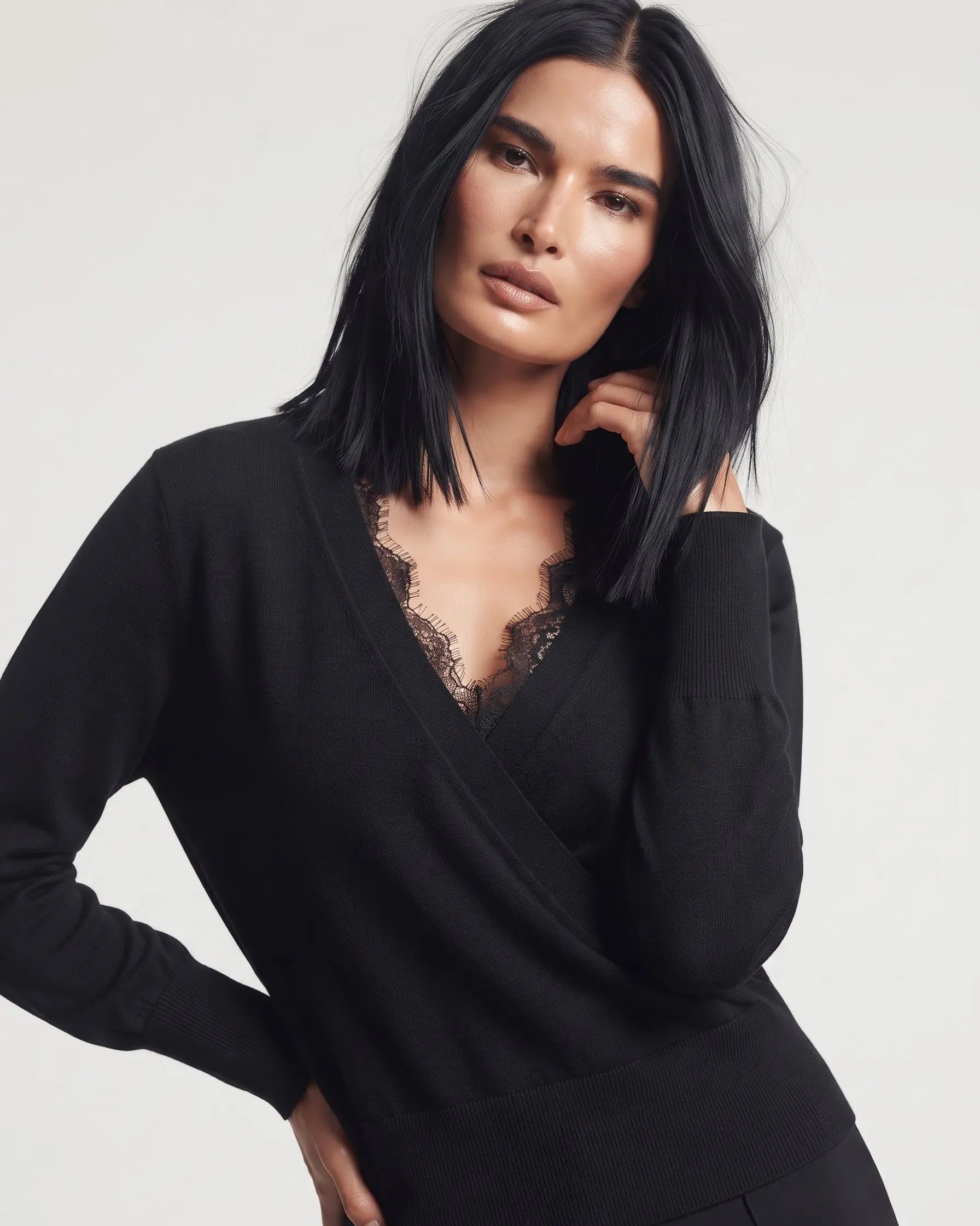Maglia scollo a V con pizzo DORABELLA