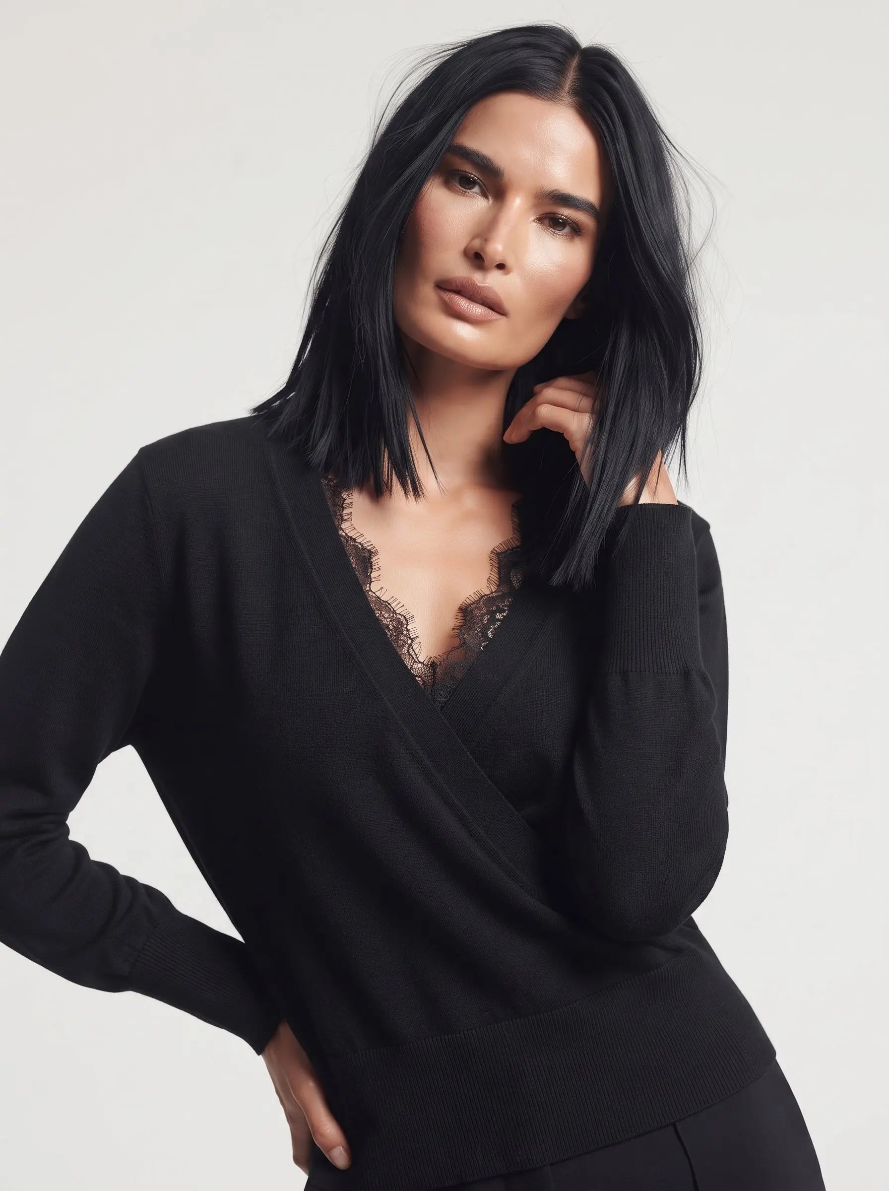 Maglia scollo a V con pizzo DORABELLA