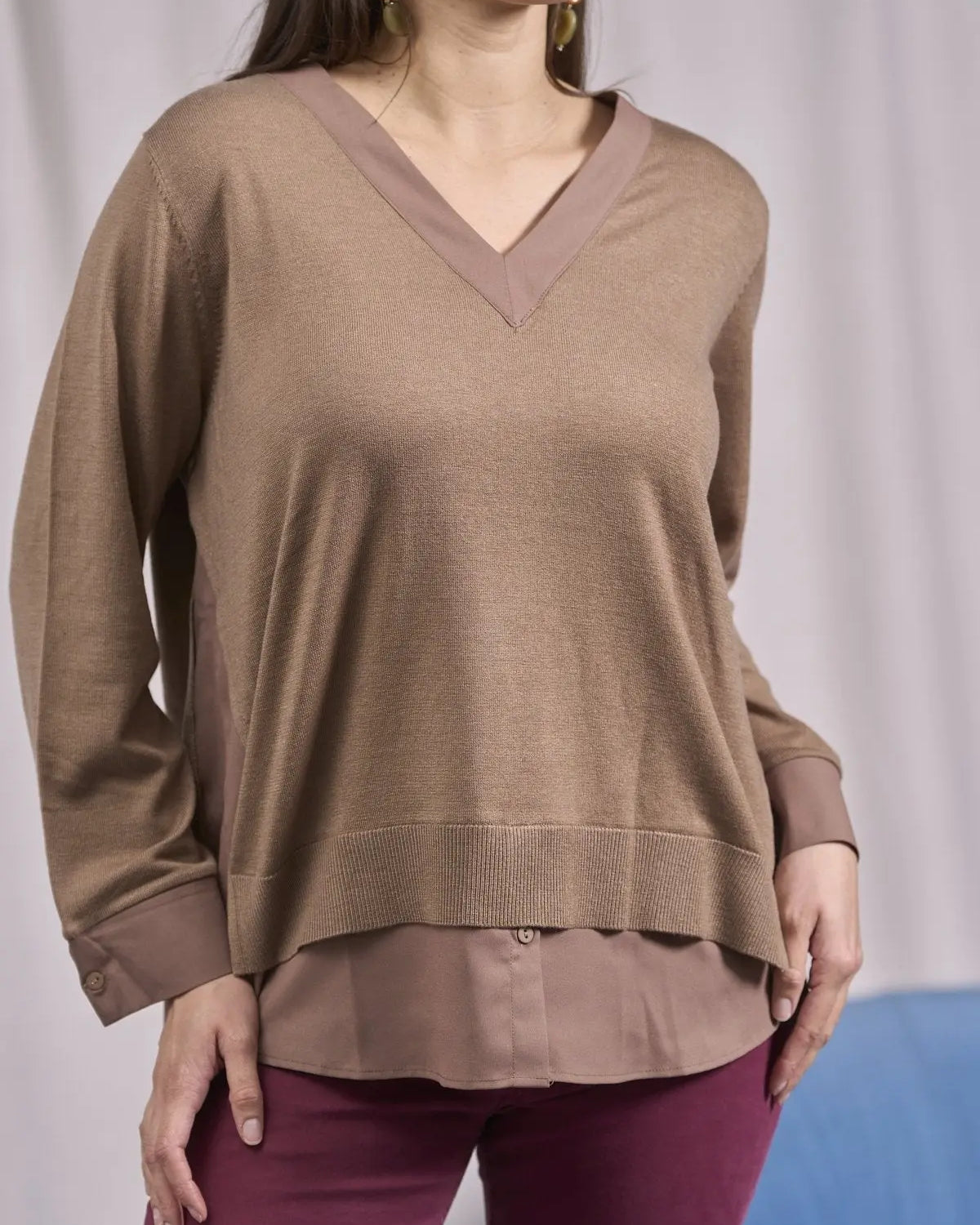 Maglia scollo a V con spacchi e inserti CAMMELLO IRONICA