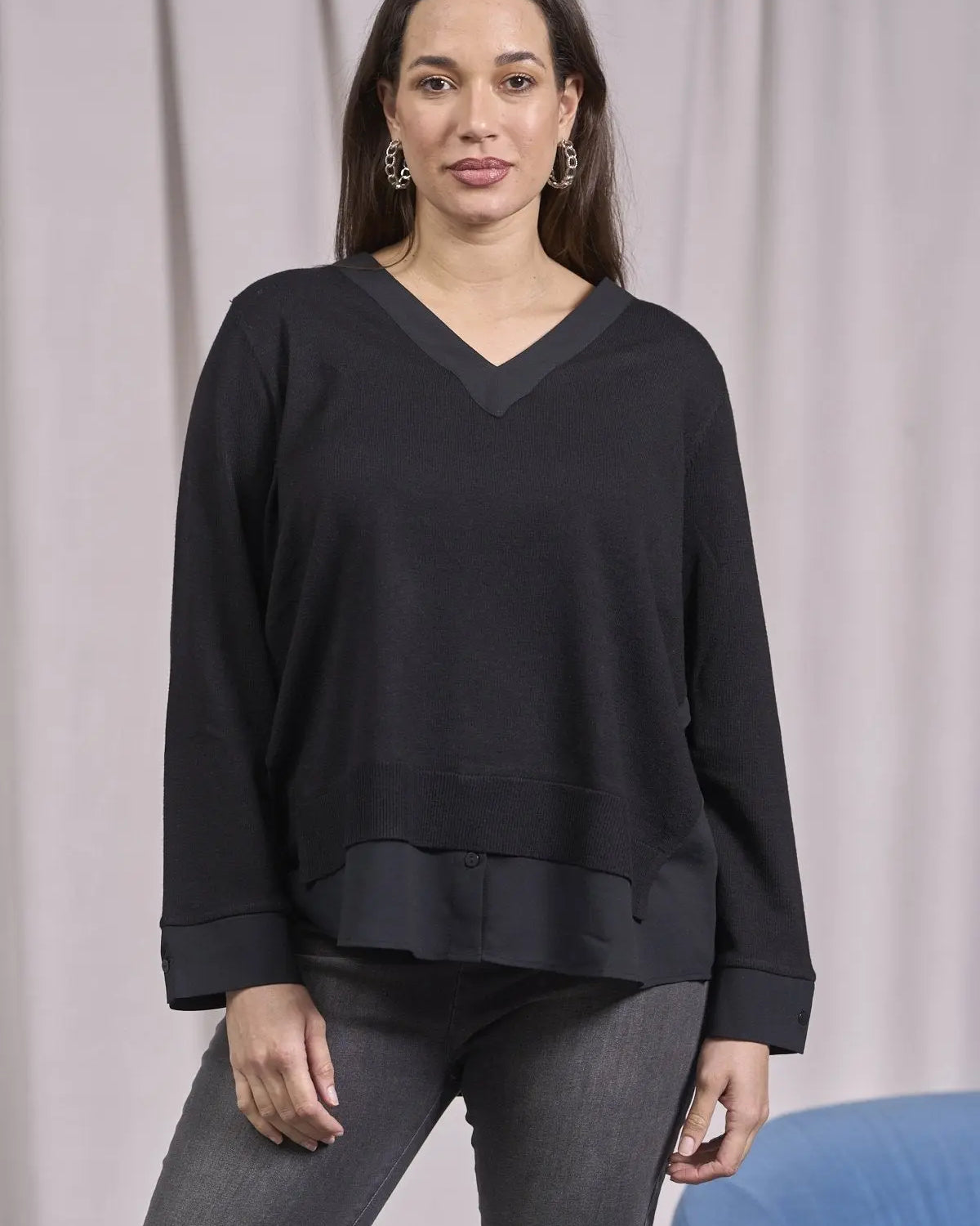 Maglia scollo a V con spacchi e inserti NERO IRONICA