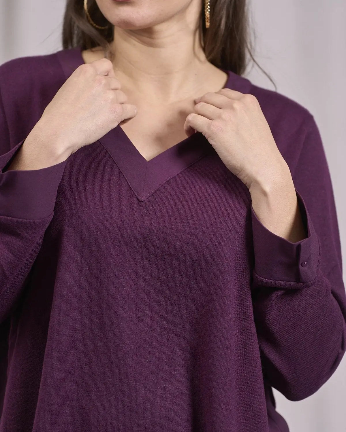 Maglia scollo a V con spacchi e inserti VINO IRONICA