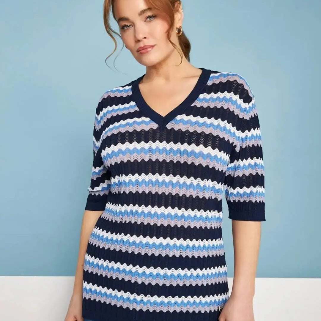 Maglia scollo a V in filato di misto viscosa traforata con motivo chevron BLUE NAVY DORABELLA PIU' XXXL