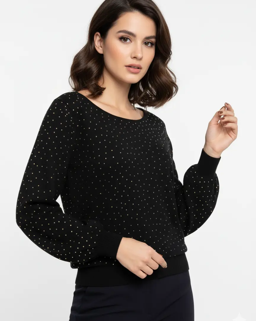 Maglia scollo madonna con applicazioni strass DORABELLA