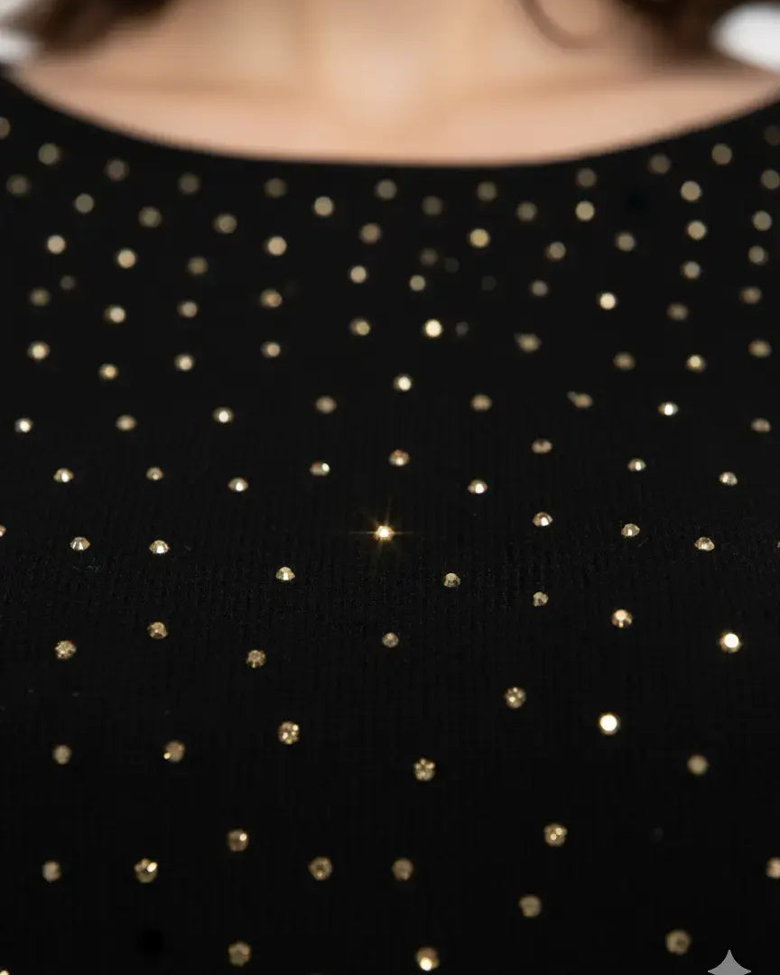 Maglia scollo madonna con applicazioni strass DORABELLA