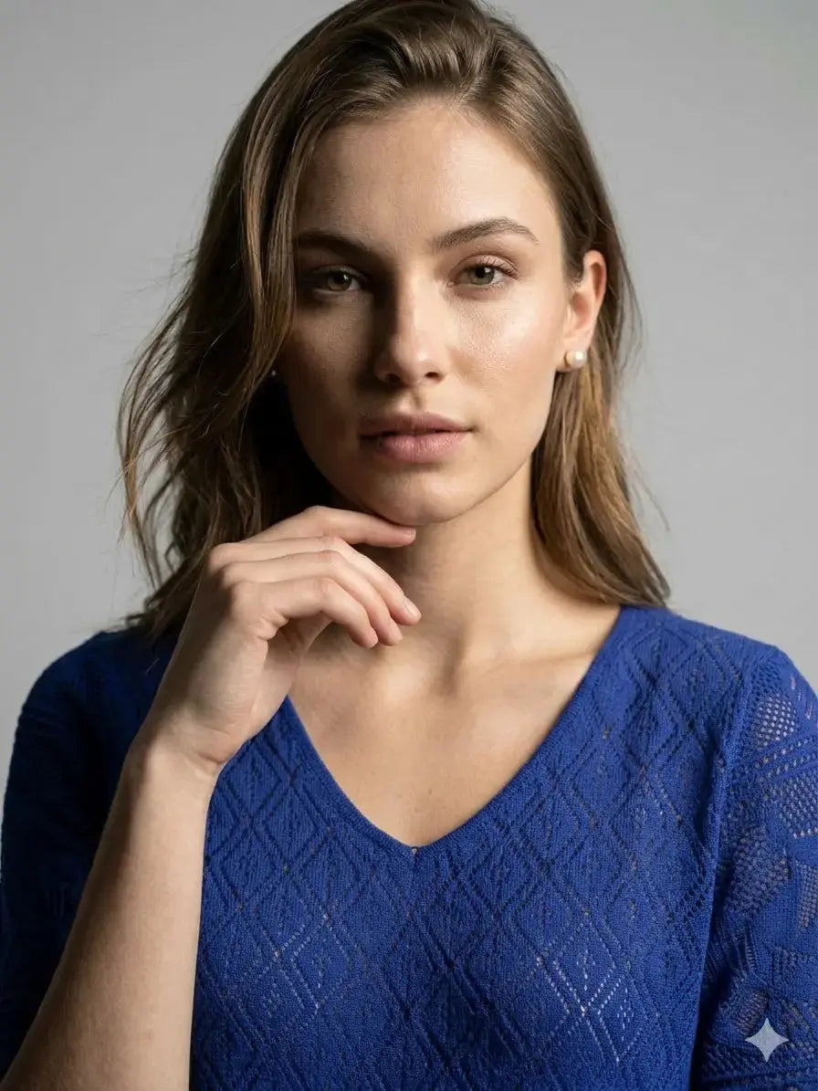 Maglia traforata con scollo a V DORABELLA