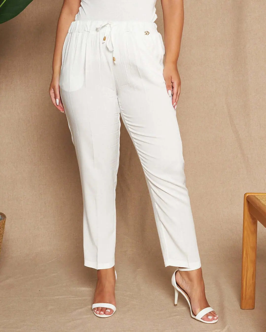 Pantalone a gamba dritta in twill di viscosa tinta unita con coulisse in vita. OFF WHITE DORABELLA XXL