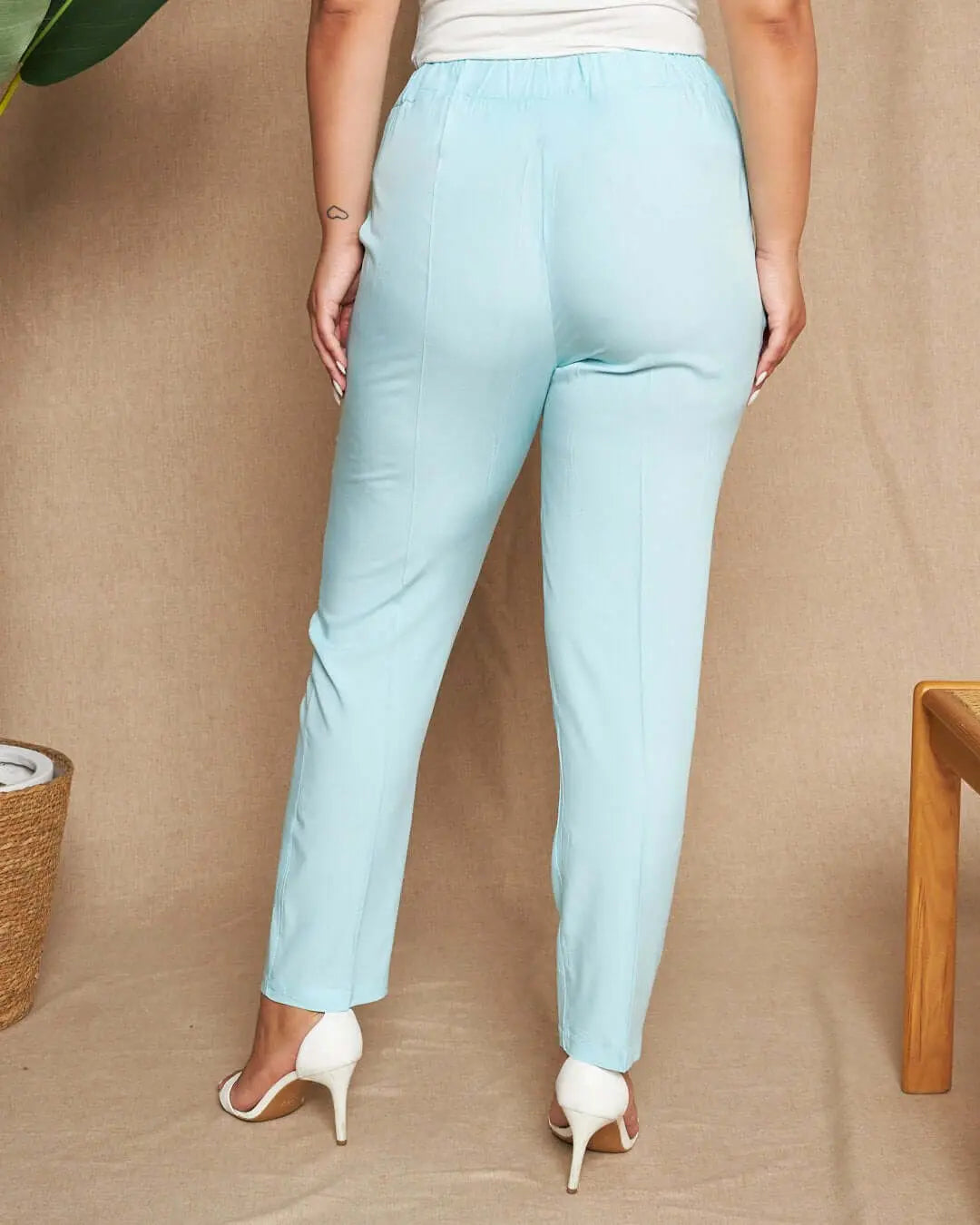 Pantalone a gamba dritta in twill di viscosa tinta unita con coulisse in vita. VERDE ACQUA DORABELLA