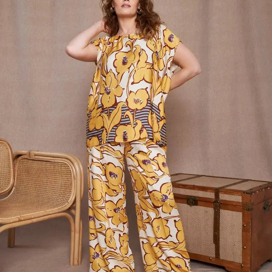 Pantalone a gamba larga in viscosa lucida con fantasia floreale OCRA DORABELLA PIU' 49