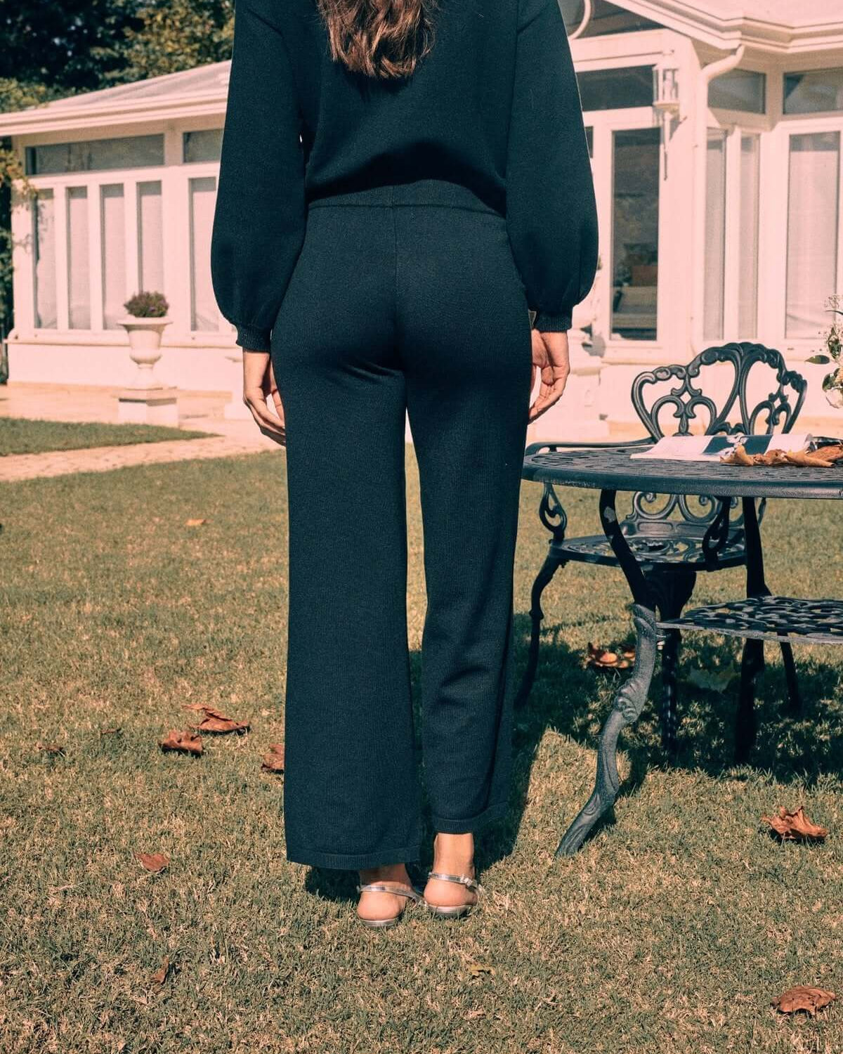 Pantalone a palazzo in maglia e con vita elasticizzata NERO DORABELLA