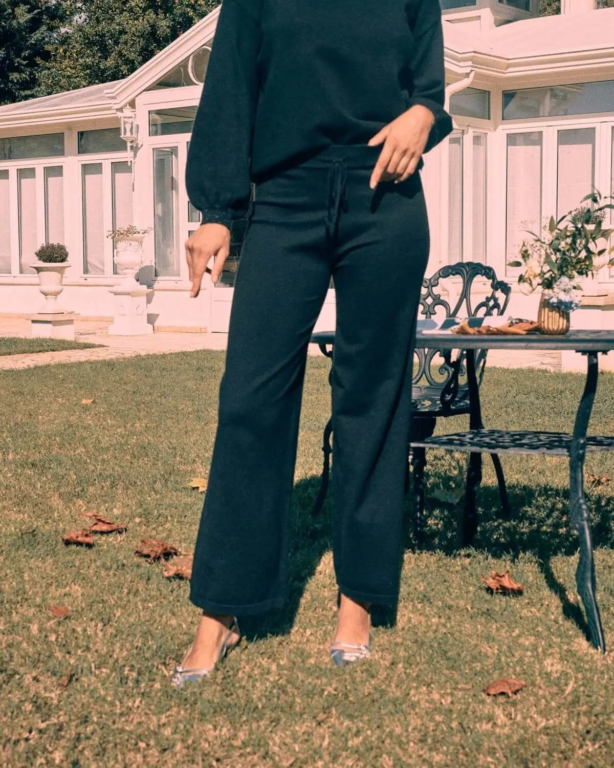 Pantalone a palazzo in maglia e con vita elasticizzata NERO DORABELLA