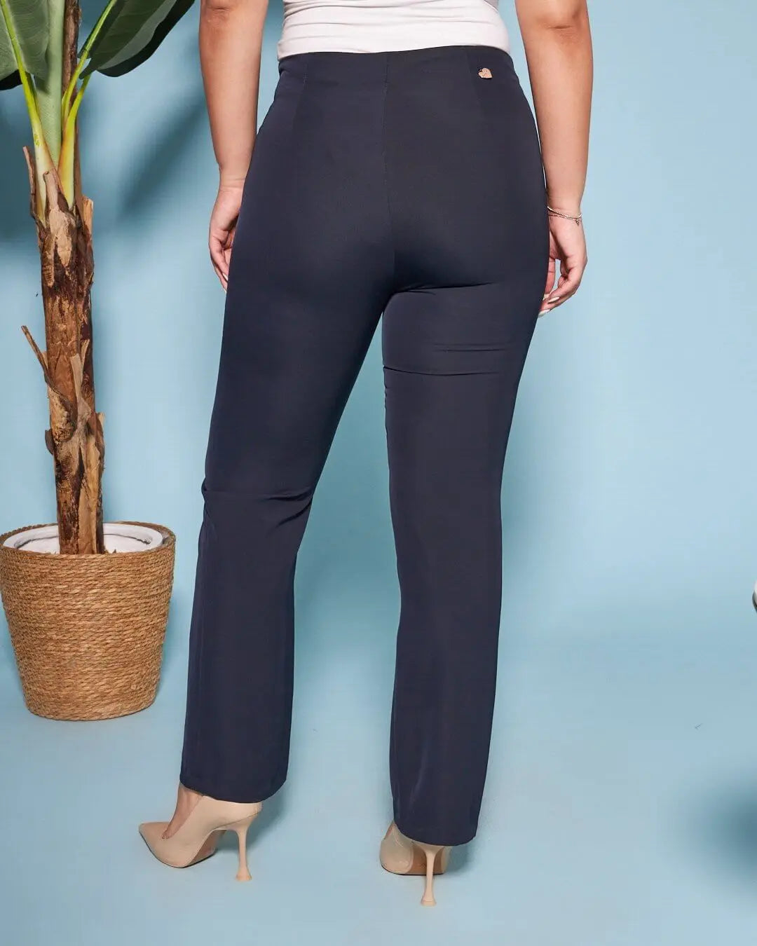 Pantalone a sigaretta in cady elasticizzato con bottoni in tinta BLU DORABELLA