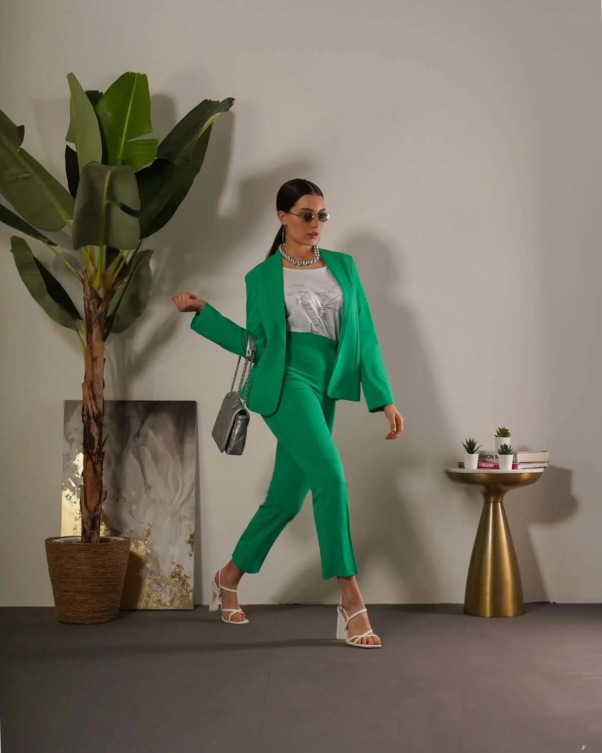 Pantalone a sigaretta in cady elasticizzato di misto viscosa tinta unita. VERDE BANDIERA DORABELLA