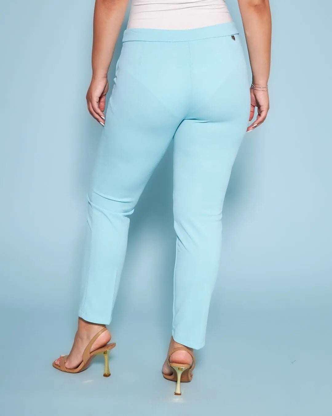 Pantalone a sigaretta in cady elasticizzato tinta unita. CELESTE DORABELLA