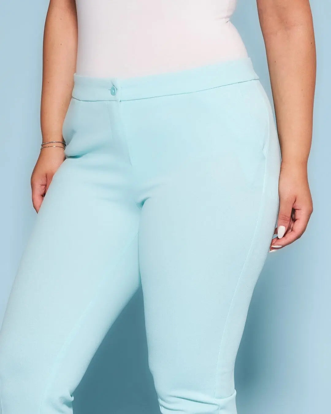 Pantalone a sigaretta in cady elasticizzato tinta unita. VERDE ACQUA DORABELLA