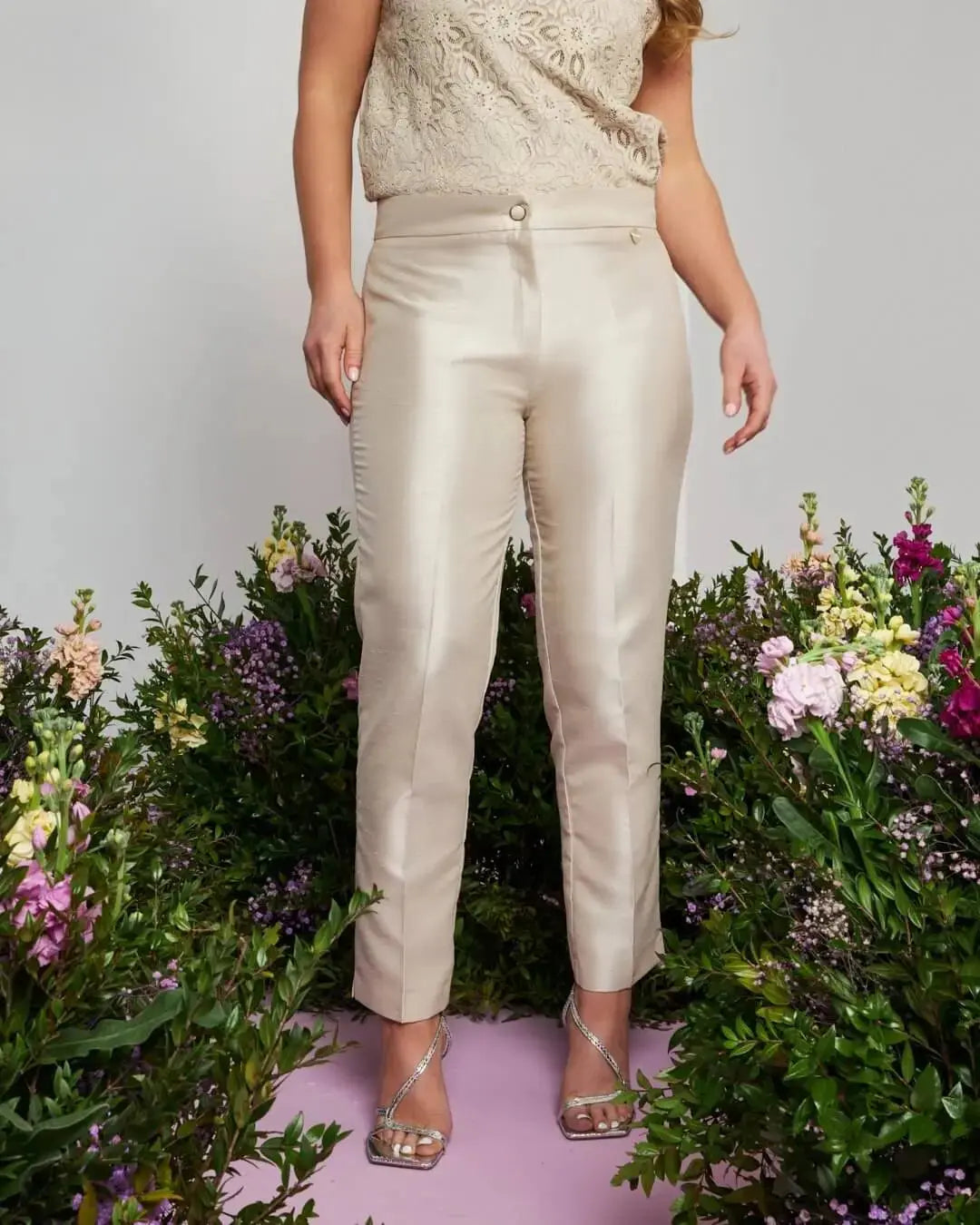 Pantalone a sigaretta in shantung con bottone rivestito CHAMPAGNE DORABELLA COUTURE XXL