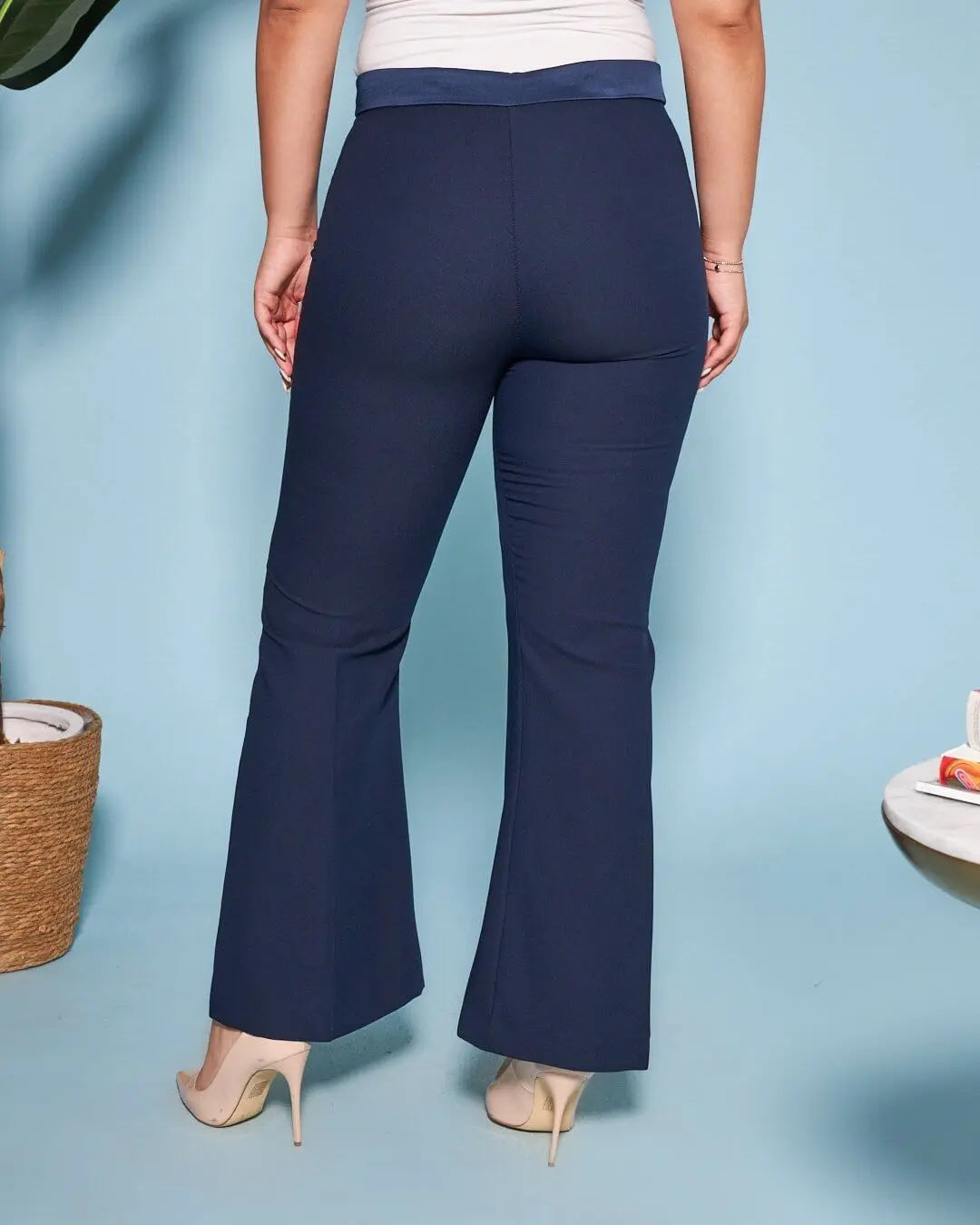 Pantalone a zampa in crêpe tinta unita BLU DORABELLA