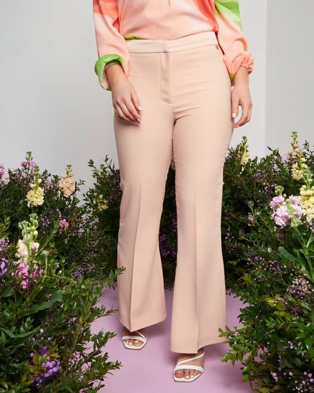 Pantalone a zampa in crêpe tinta unita CIPRIA DORABELLA XXL