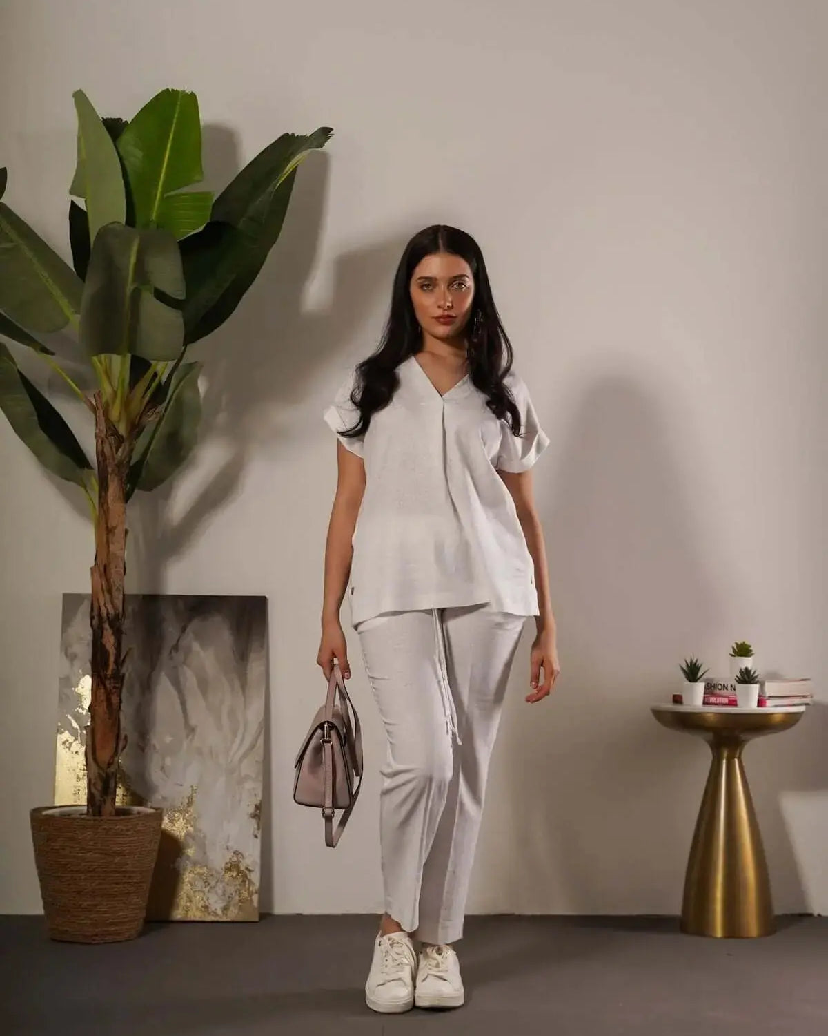 Pantalone affusolato in misto lino e rayon con coulisse in vita. OFF WHITE DORABELLA XXL
