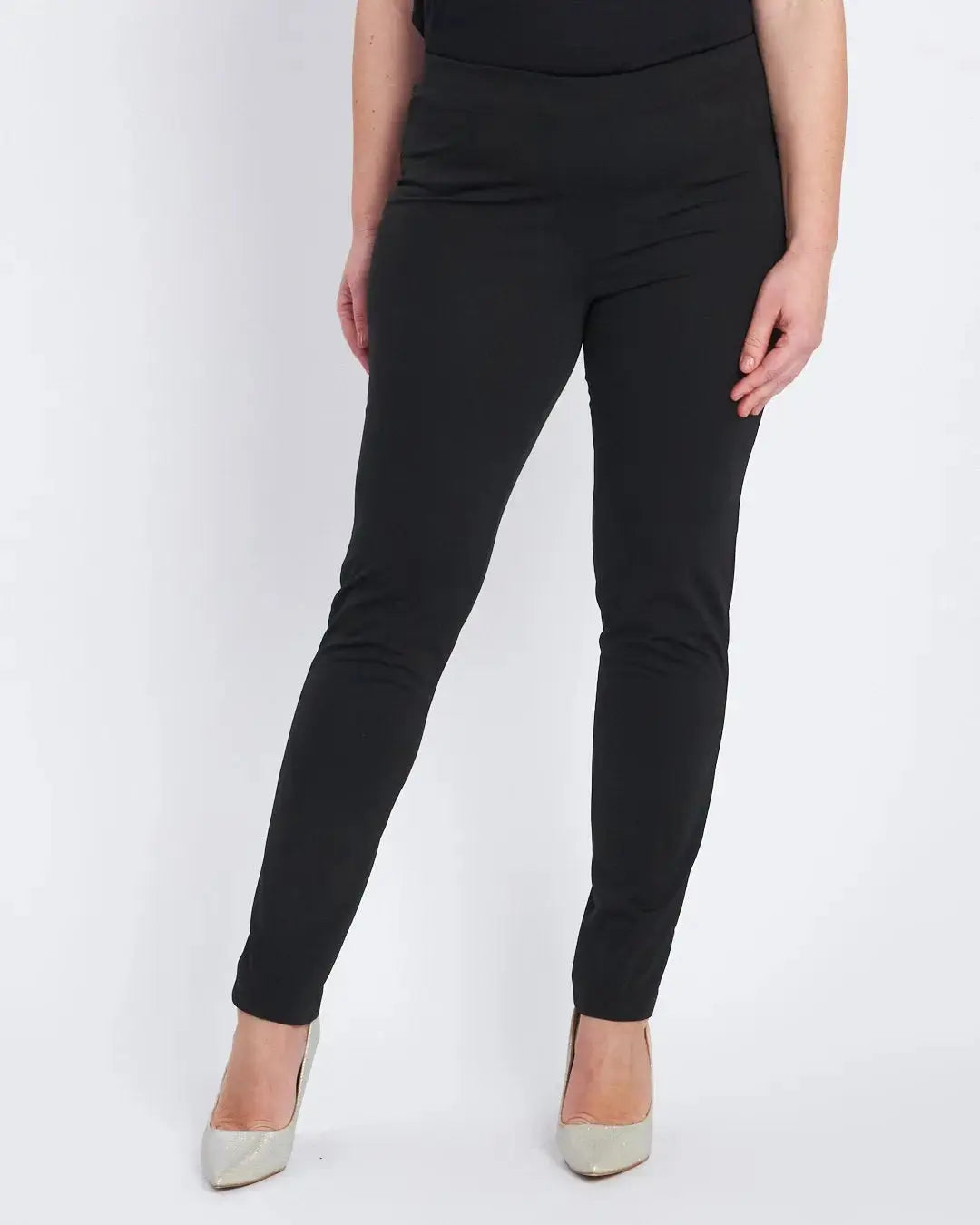 Pantalone basic con taglio push up posteriore NERO DORABELLA PIU' 49