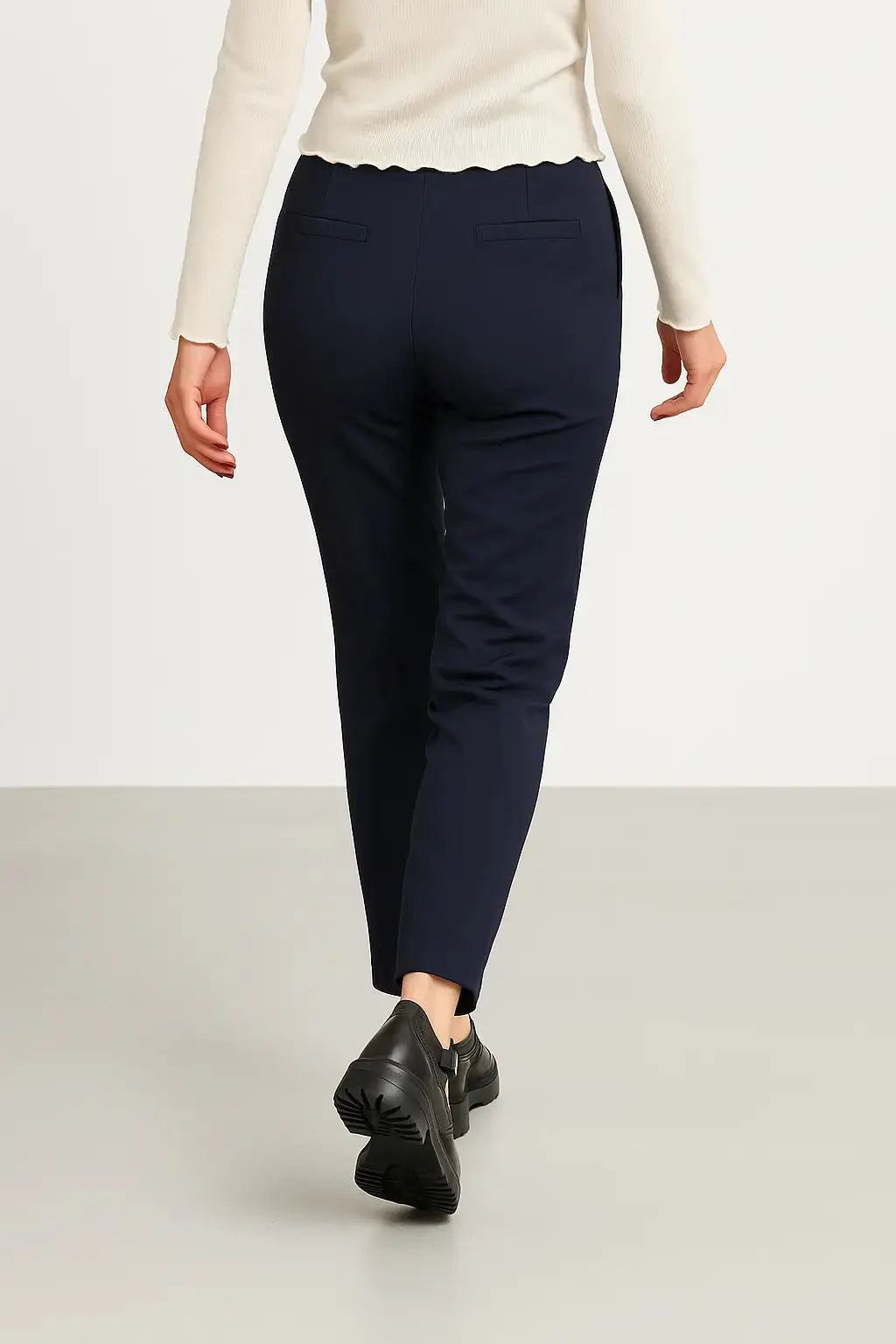 Pantalone elasticizzato gamba dritta DORABELLA