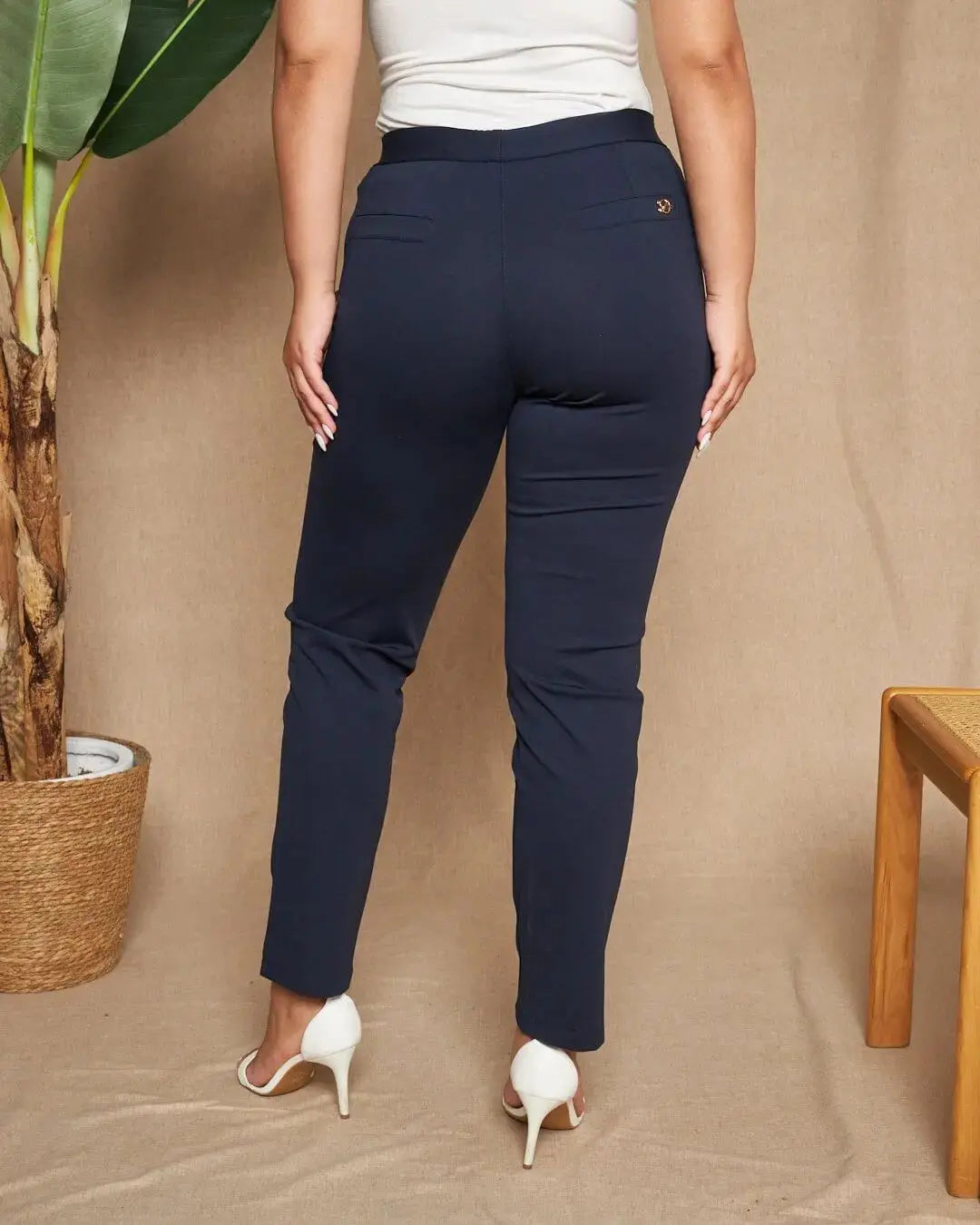 Pantalone skinny in twill di misto cotone elasticizzato tinta unita con dettaglio pattina sul davant BLU DORABELLA