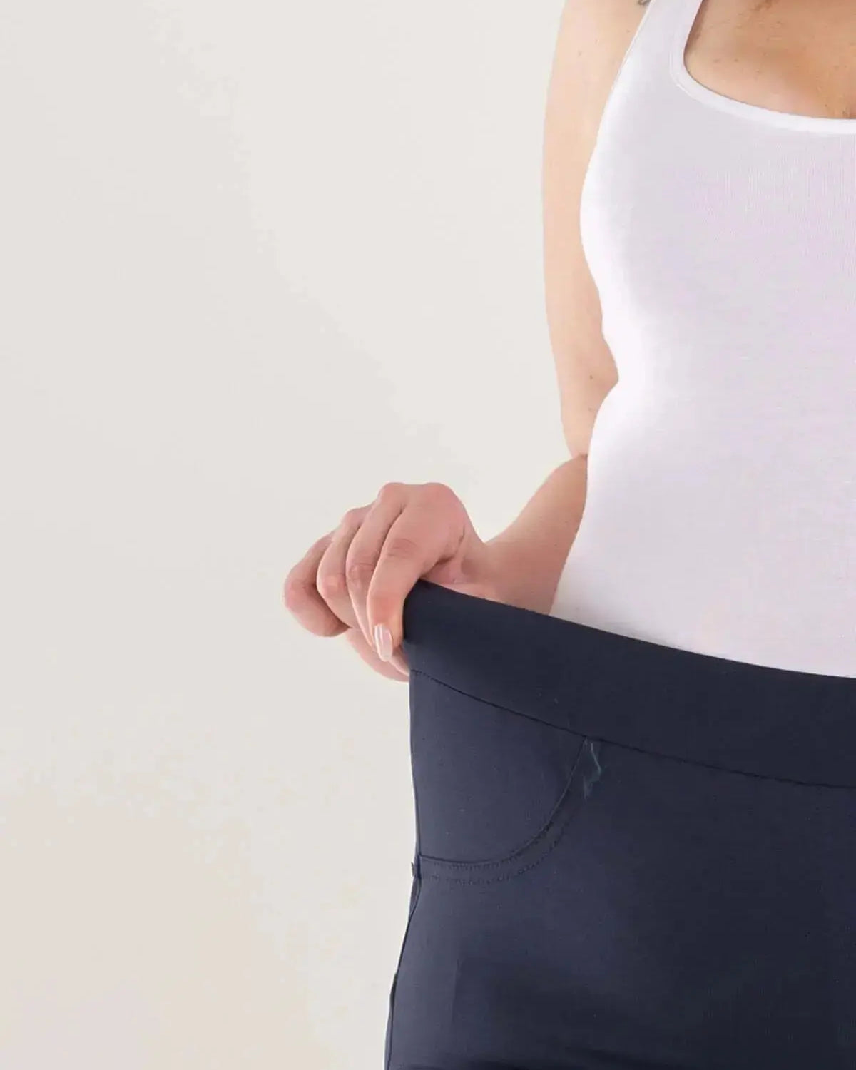 Pantalone skinny in twill di misto cotone elasticizzato tinta unita con tasche. BLU DORABELLA PIU'