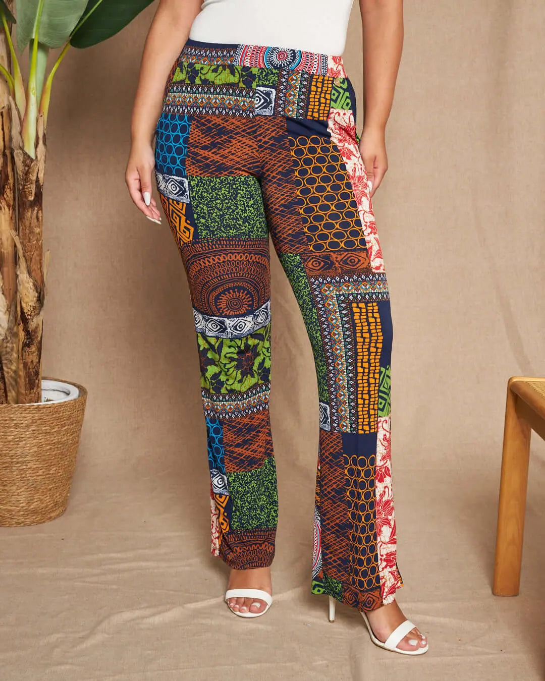 Pantalone zampetta in jersey elasticizzato con fantasia multicolore. BLU DORABELLA