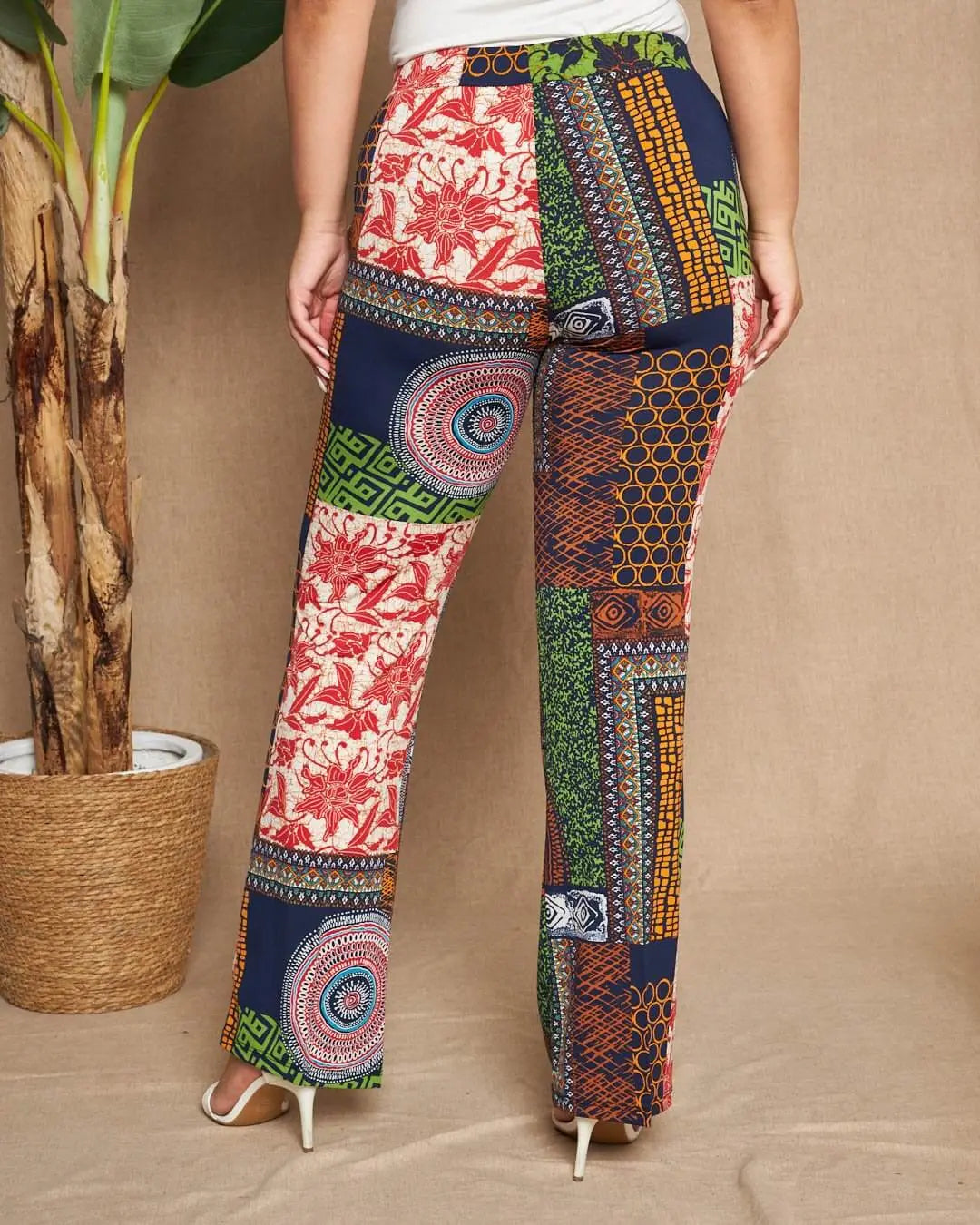 Pantalone zampetta in jersey elasticizzato con fantasia multicolore. BLU DORABELLA