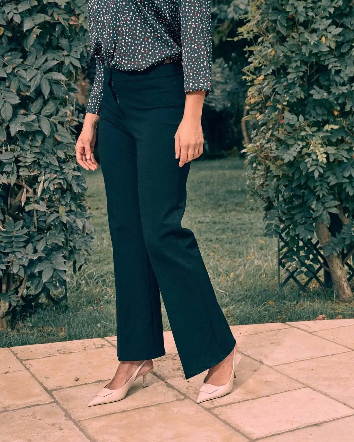 Pantaloni a vita alta dal taglio flare a vita alta NERO DORABELLA