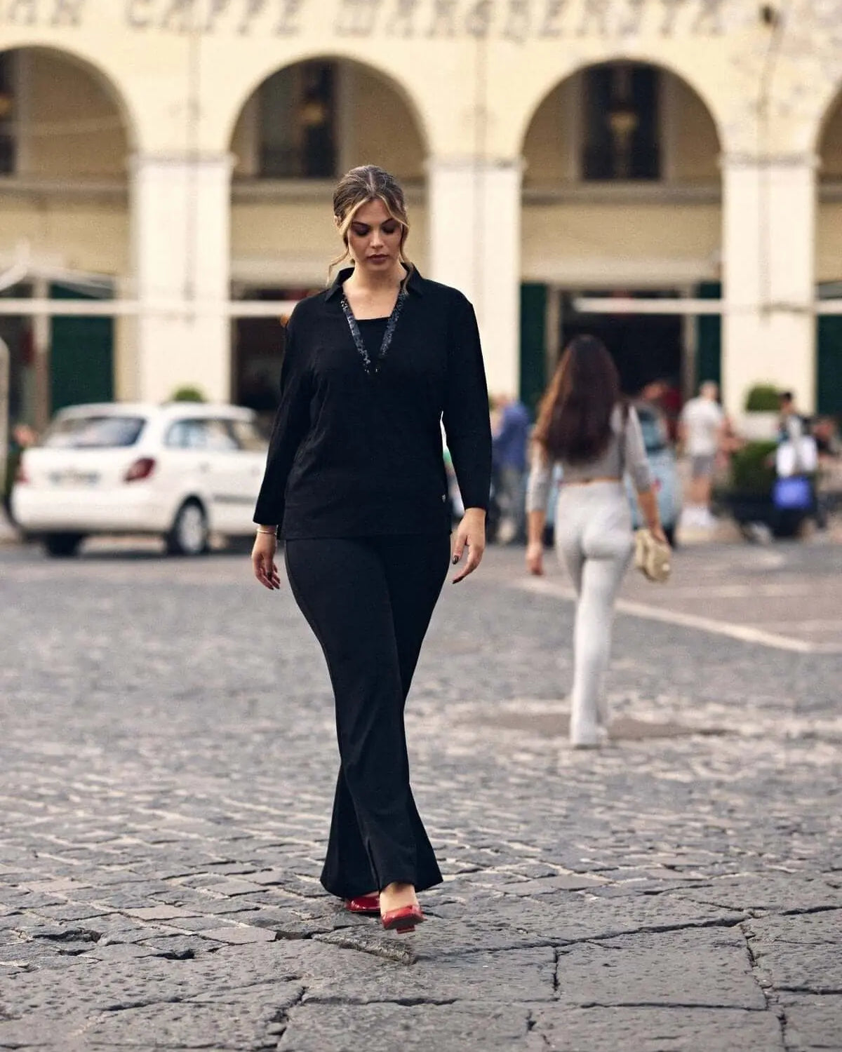 Pantaloni ampi con vita elasticizzata e spacchi NERO DORABELLA PIU' 49