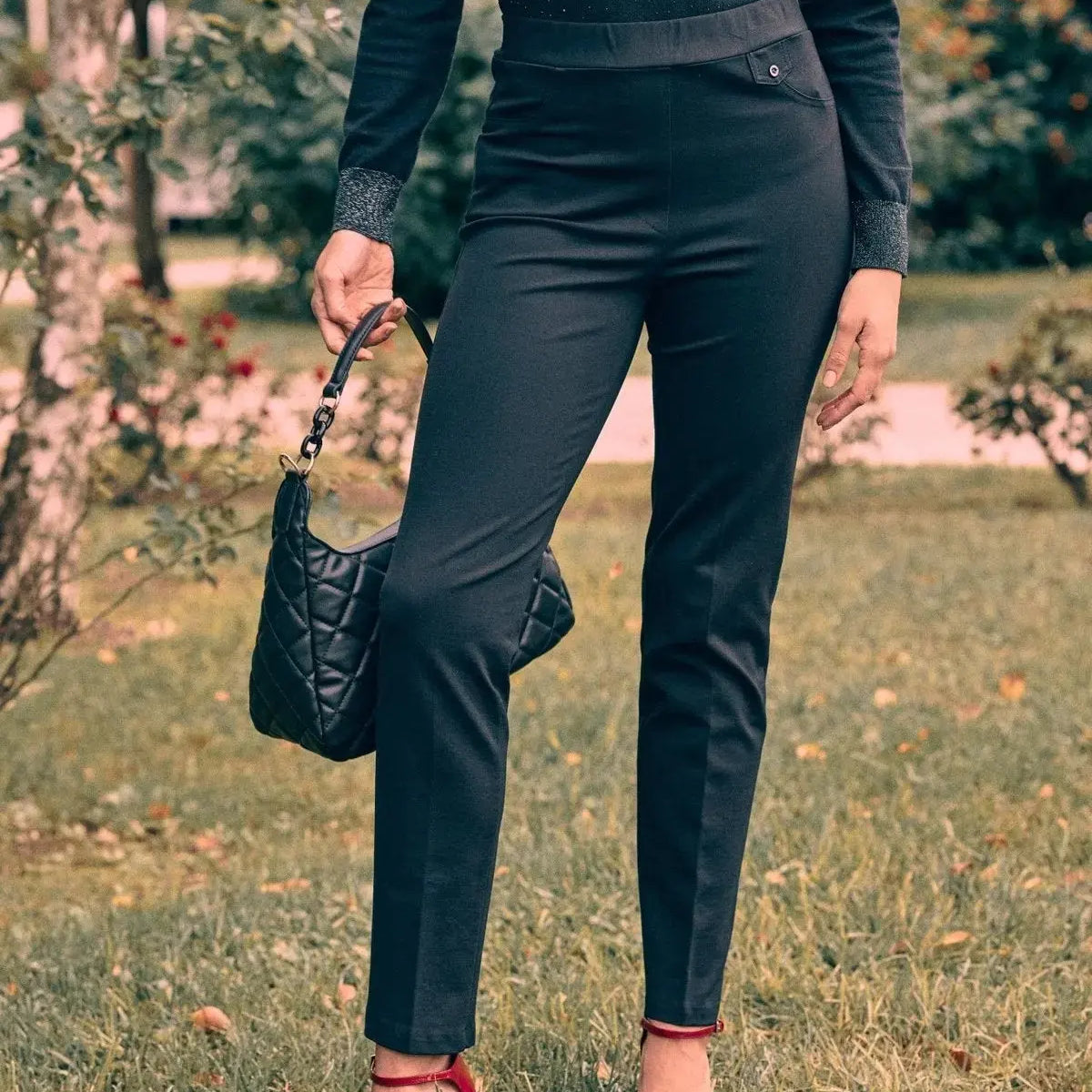 Pantaloni con vita elastica e pattina con bottone NERO DORABELLA 54