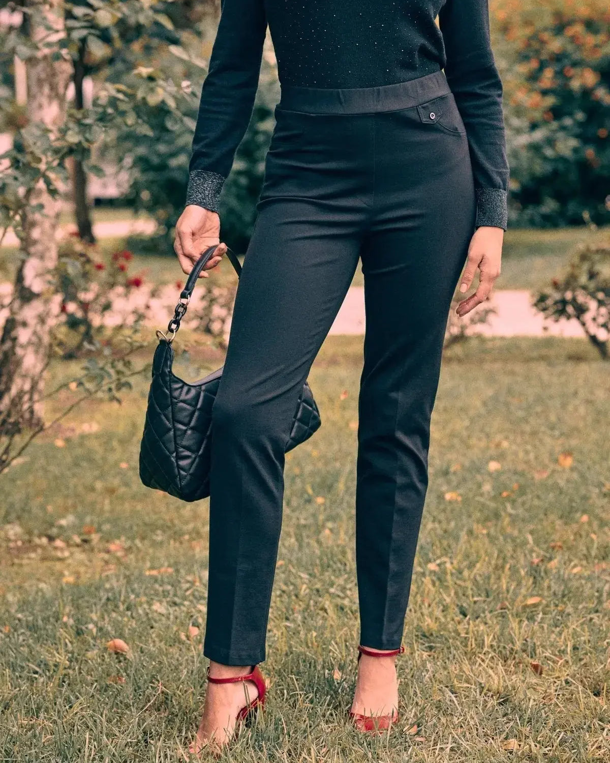 Pantaloni con vita elastica e pattina con bottone NERO DORABELLA 54