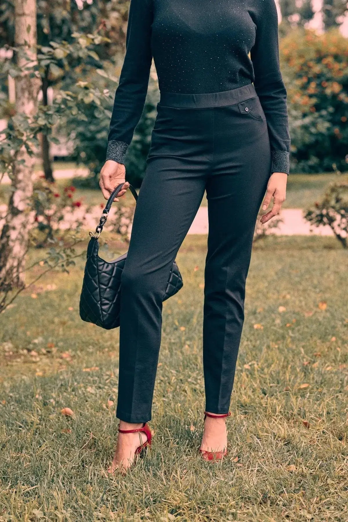 Pantaloni con vita elastica e pattina con bottone NERO DORABELLA 54