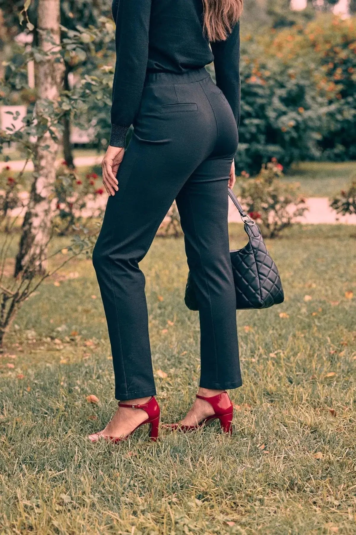 Pantaloni con vita elastica e pattina con bottone NERO DORABELLA