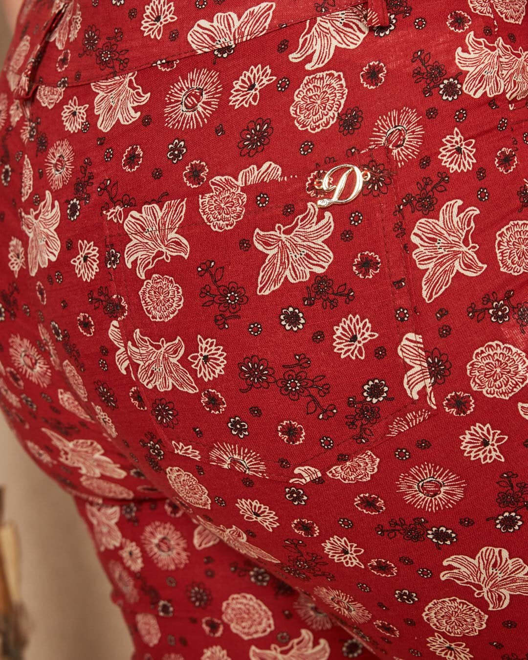 Pinocchietto in tela di cotone jacquard con fantasia floreale. COCCIO DORABELLA