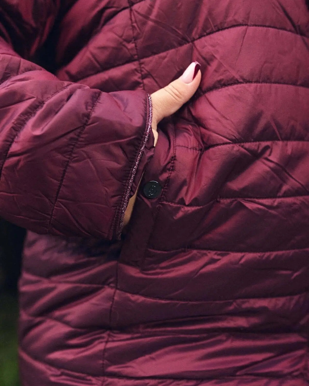 Piumino con cappuccio, zip e bottoni BURGUNDY DORABELLA EASY PIÙ